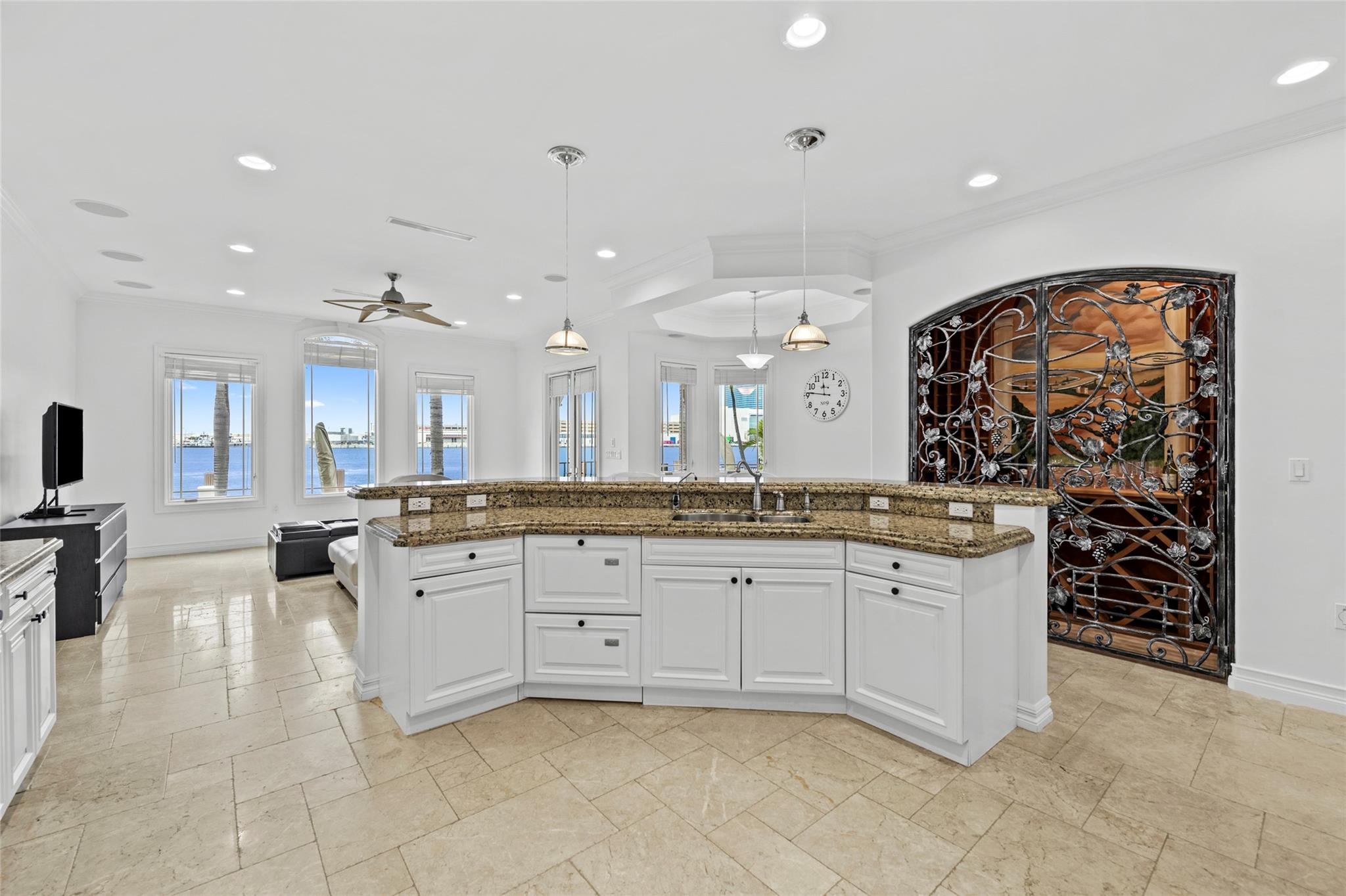 1965 SE 21st Avenue, Fort Lauderdale, FL 33316