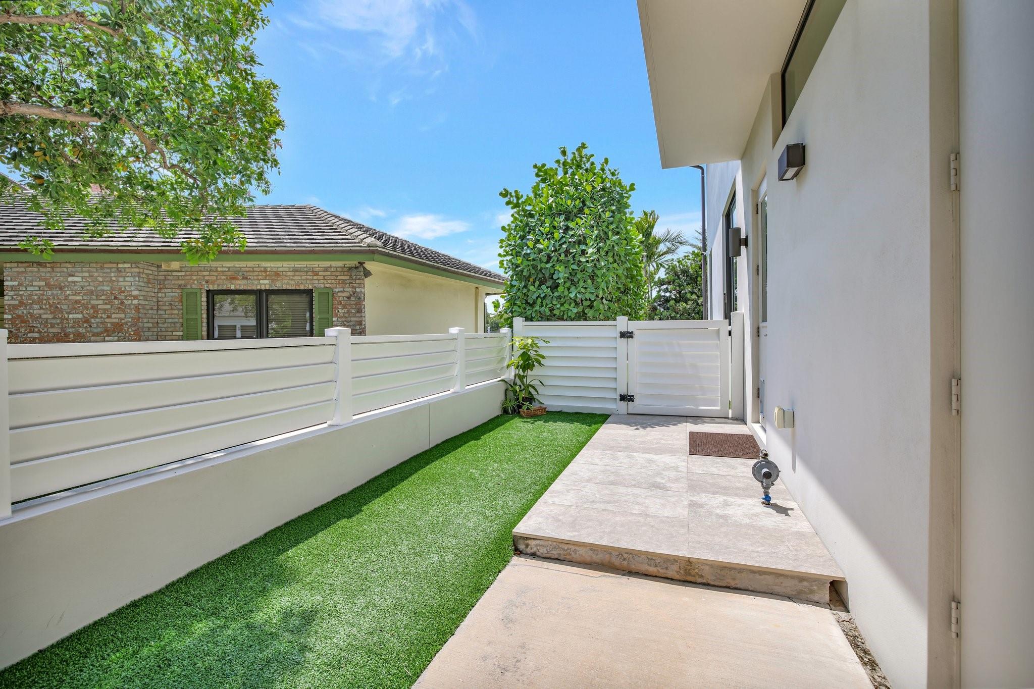 1336 Seminole Drive, Fort Lauderdale, FL 33304