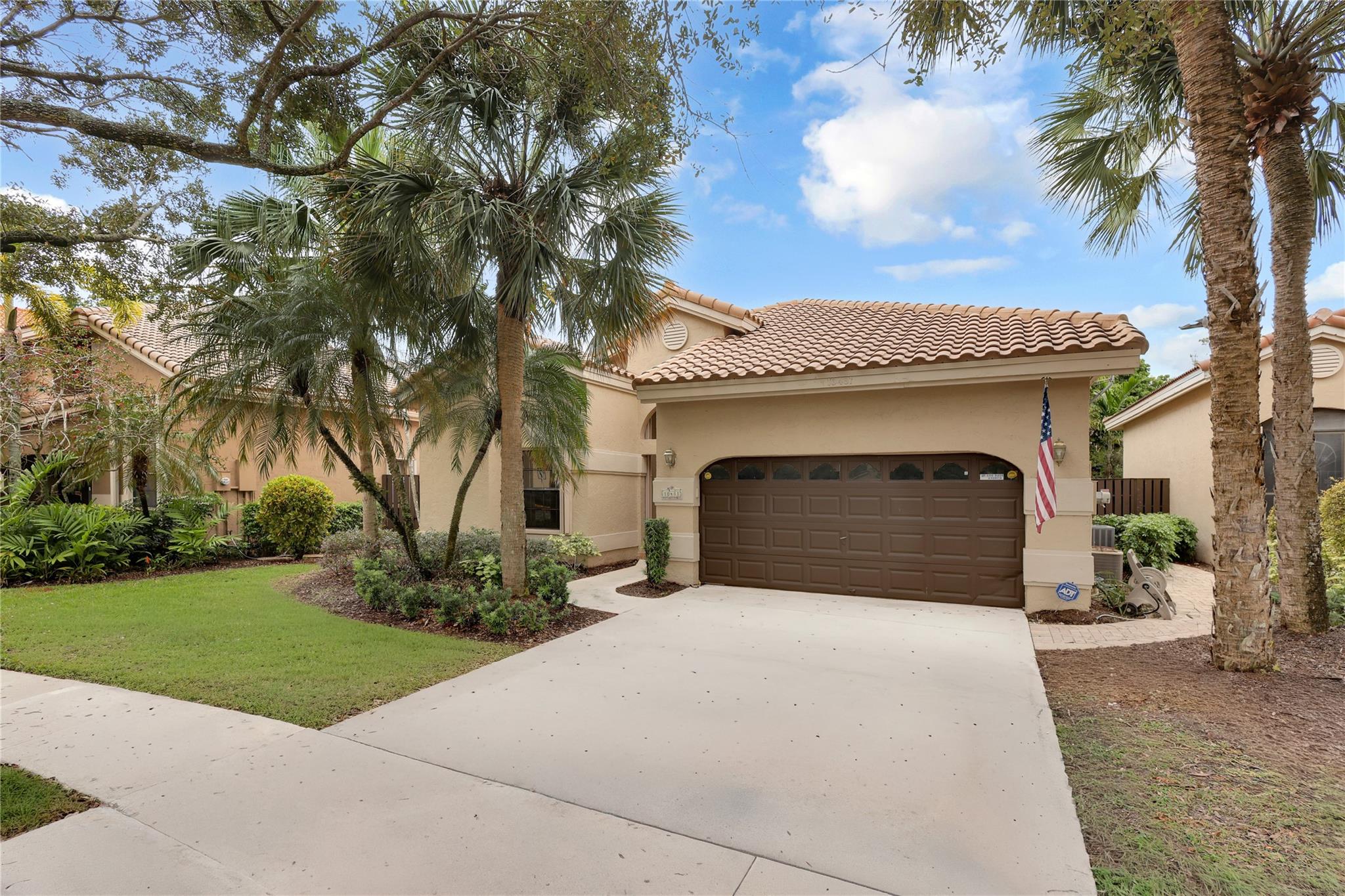 10481 NW 17th Street, Plantation, FL 33322