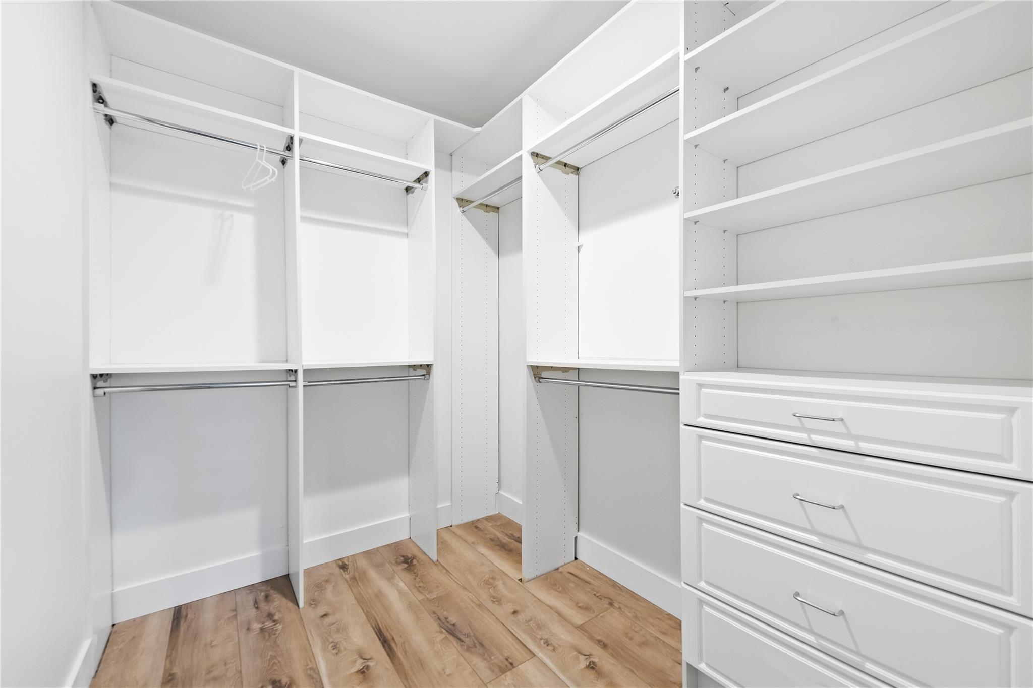 3rd bedroom walk-in closet