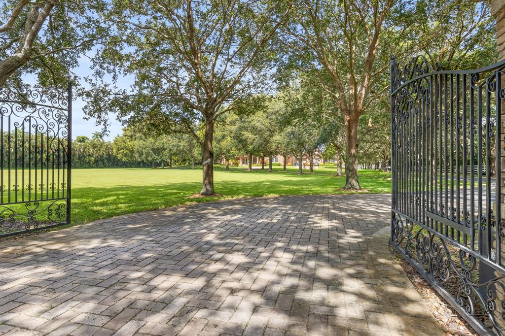 5335 Holatee Trail, Southwest Ranches, FL 33330