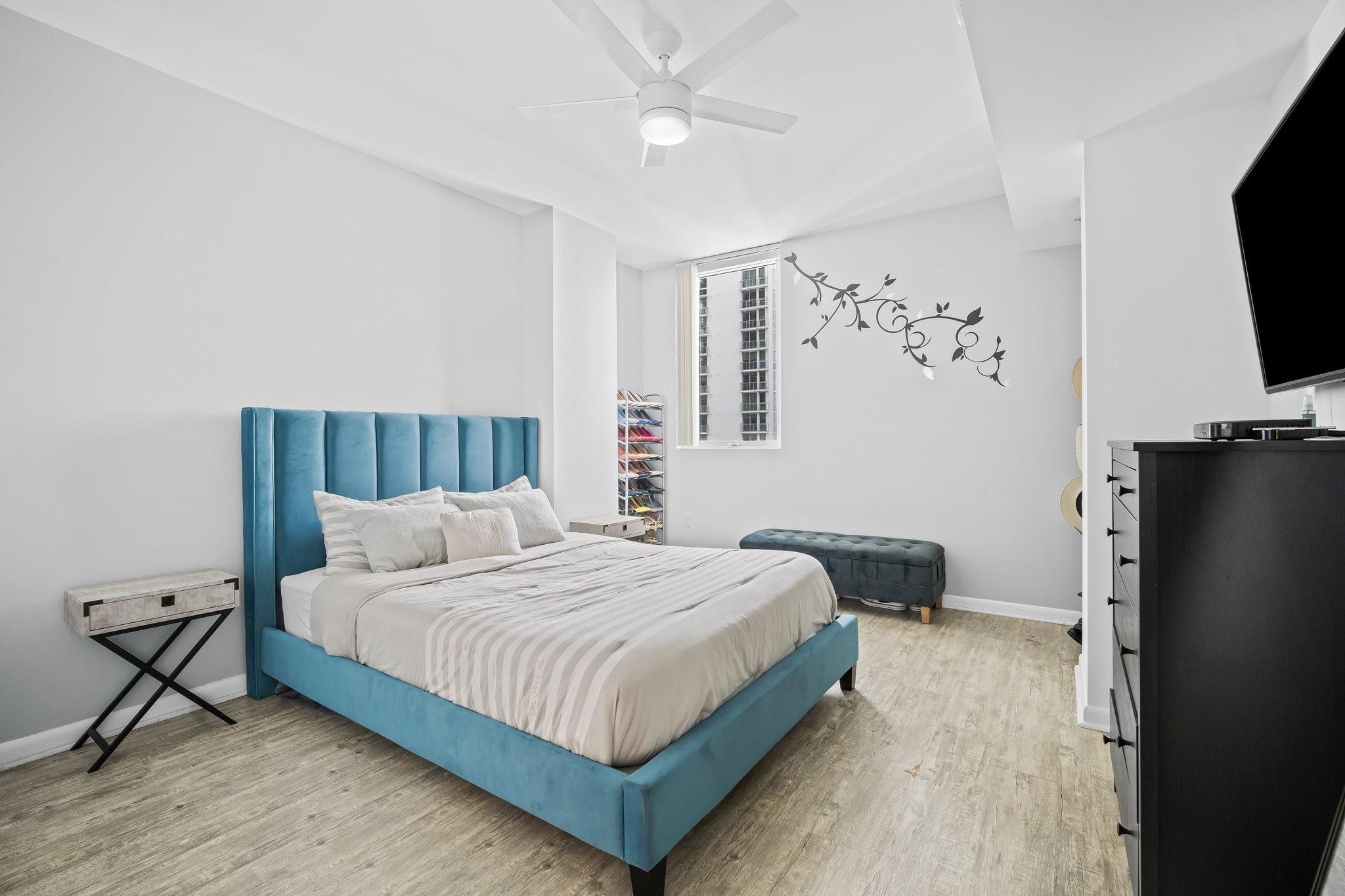 Photo for 244 Biscayne Boulevard, 2210, Miami, FL 33132 - Listing #FX-10509916 244 Biscayne Boulevard, 2210, Miami, FL 33132