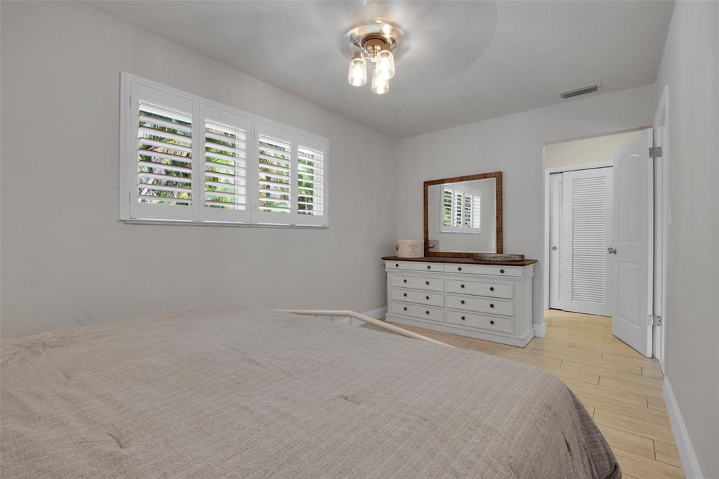 Photo for 5880 SW 19th Street, Plantation, FL 33317 - Listing #FX-10436185 5880 SW 19th Street, Plantation, FL 33317