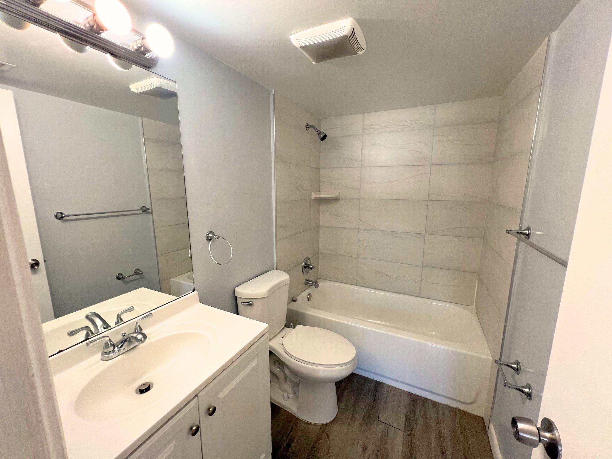 843 Twin Lakes Drive 30B, Coral Springs, FL 33071