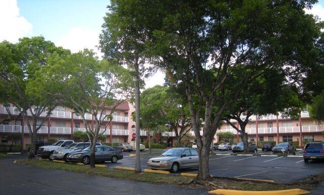 Photo for 9460 Sunrise Lakes Boulevard, 106, Sunrise, FL 33322 - Listing #FX-10526719 9460 Sunrise Lakes Boulevard, 106, Sunrise, FL 33322
