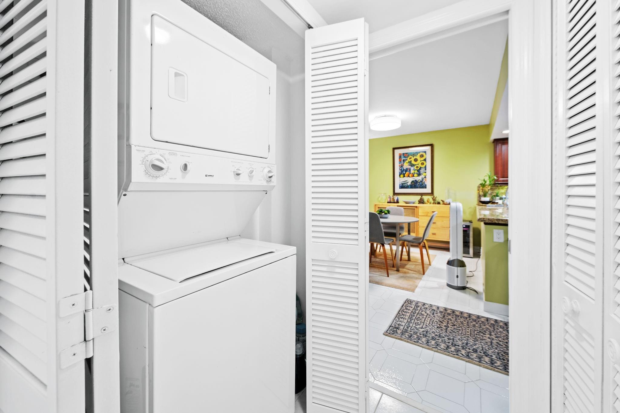 Photo for 3900 Oaks Clubhouse Drive, 305, Pompano Beach, FL 33069 - Listing #FX-10517147 3900 Oaks Clubhouse Drive, 305, Pompano Beach, FL 33069