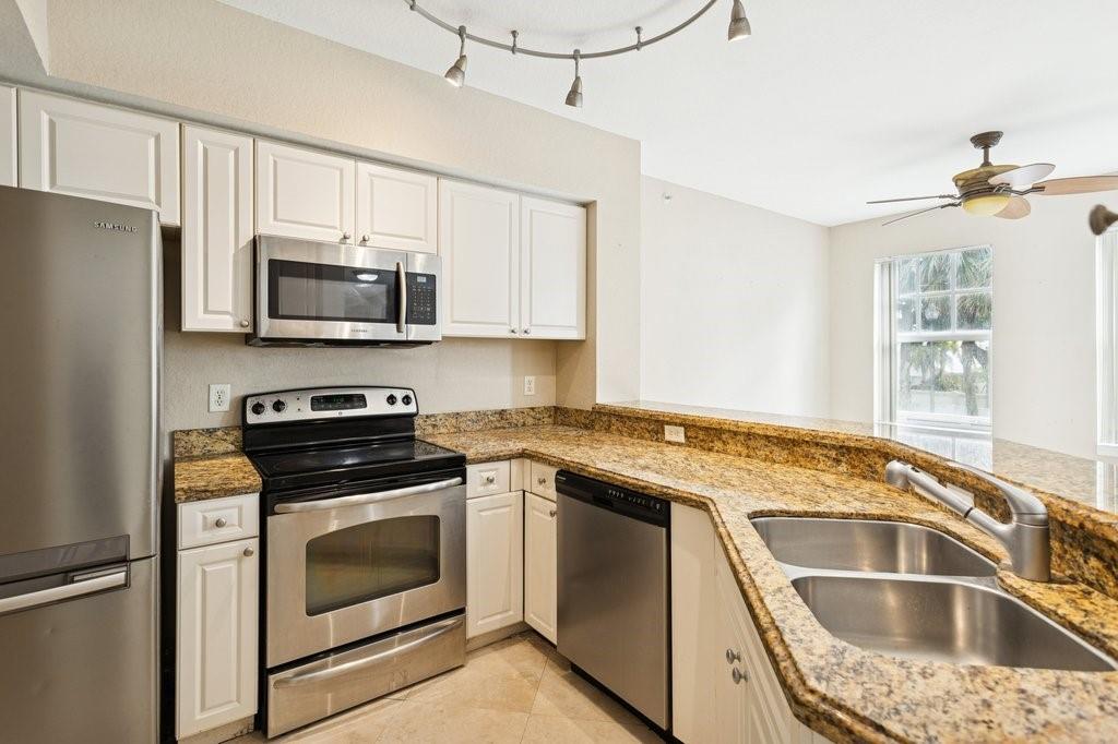 6384 W Sample Road 6384, Coral Springs, FL 33067