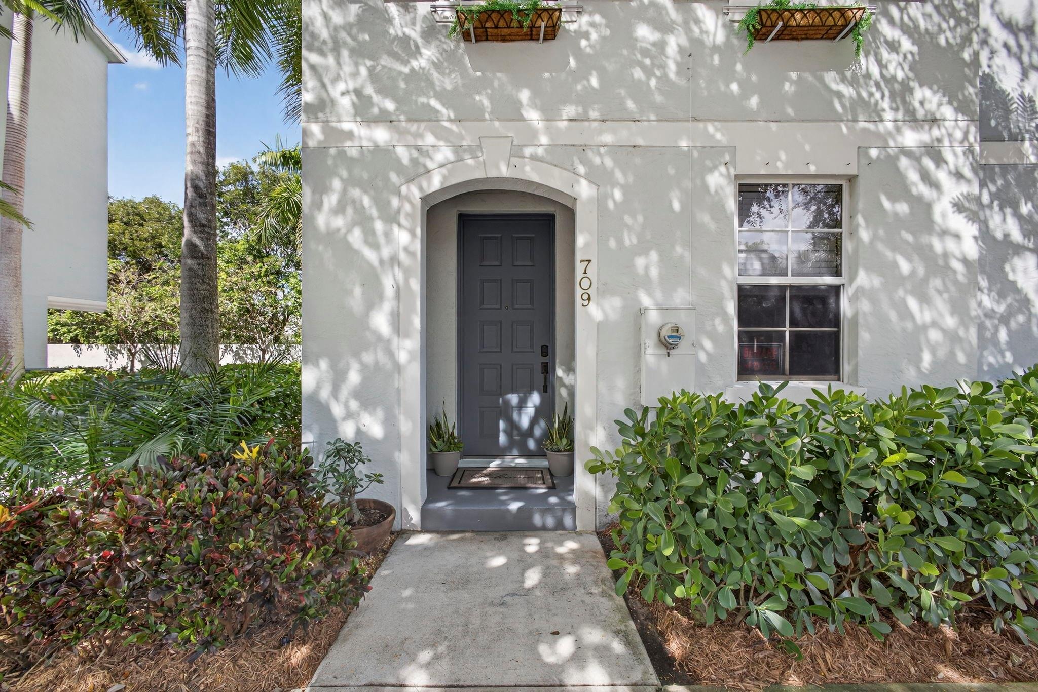 Photo for 709 N Street, West Palm Beach, FL 33401 - listing #FX-10532608 709 N Street, West Palm Beach, FL 33401