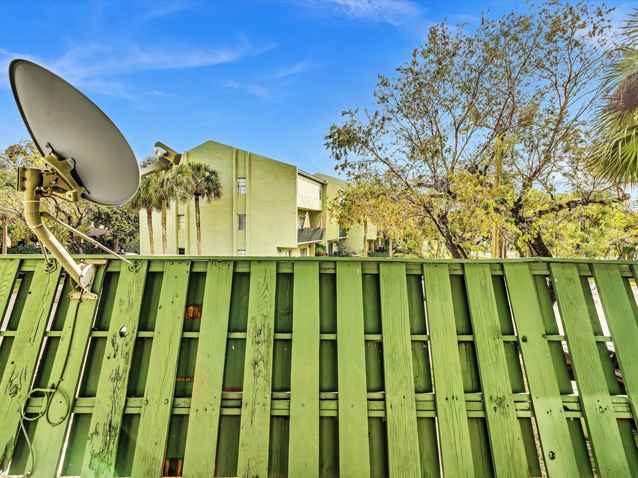 8911 NW 28th Drive E, Coral Springs, FL 33065