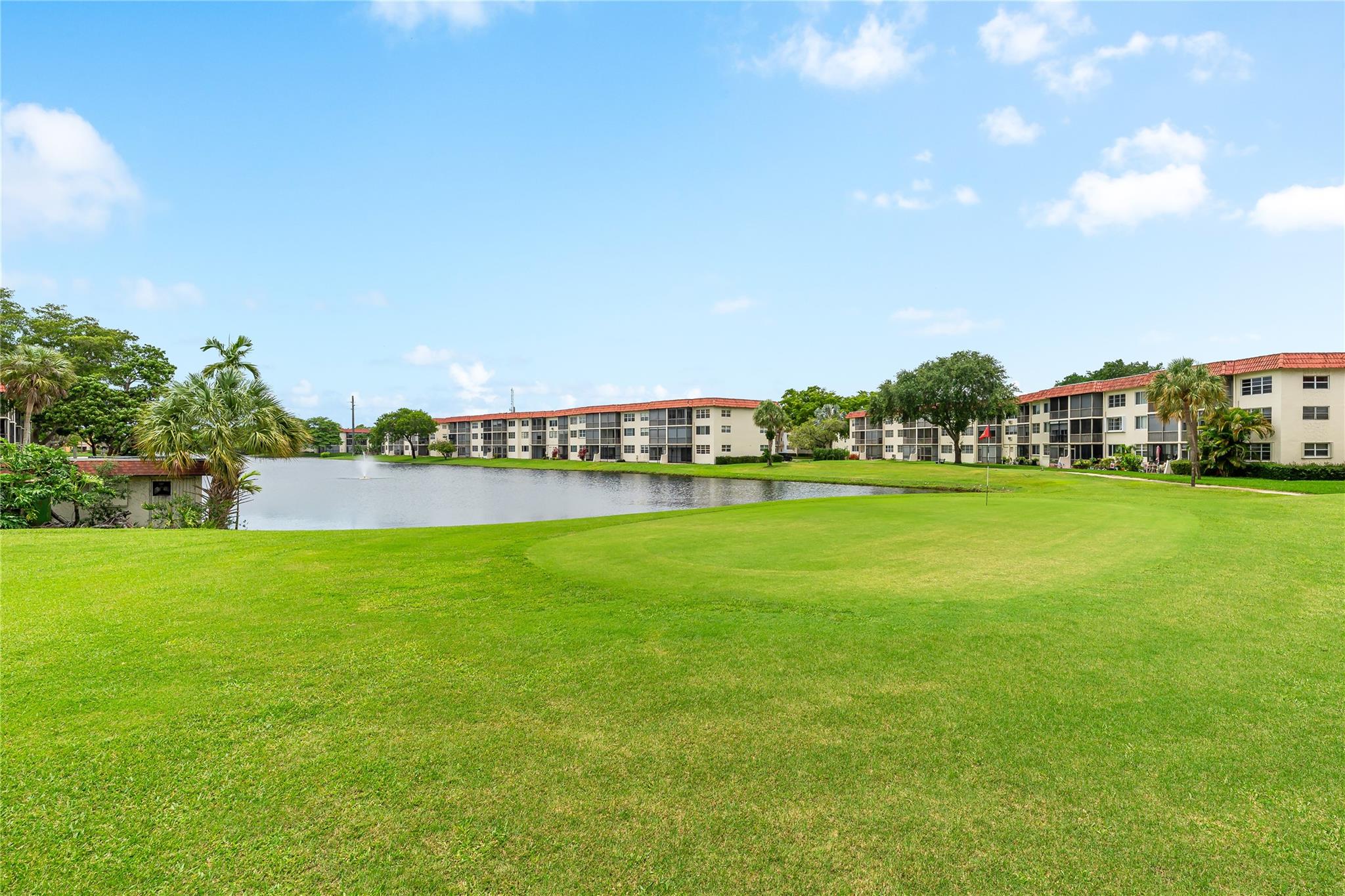 Photo for 411 S Hollybrook Drive, 109, Pembroke Pines, FL 33025 - Listing #FX-10519648 411 S Hollybrook Drive, 109, Pembroke Pines, FL 33025