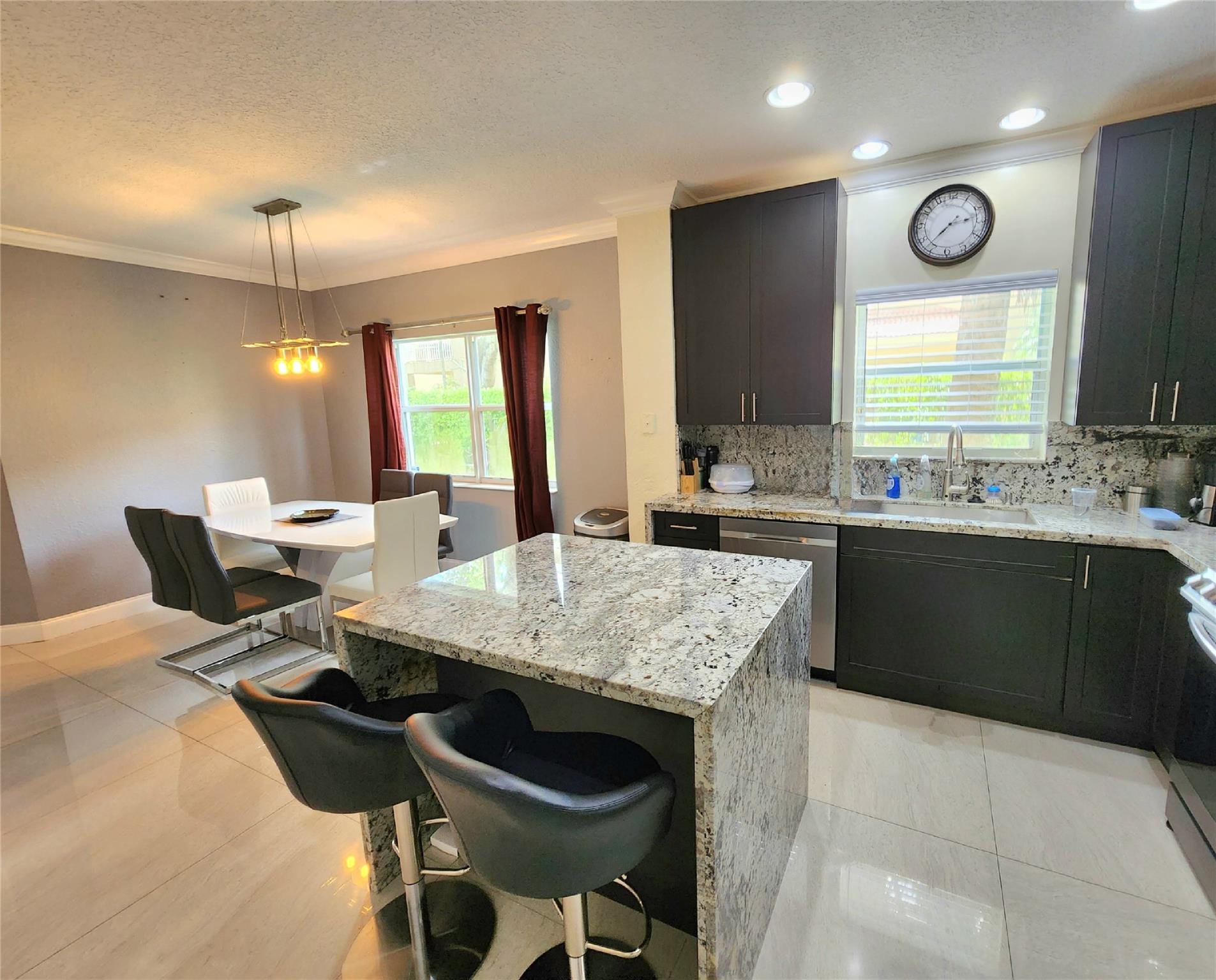 956 NW 126th Terrace, Coral Springs, FL 33071