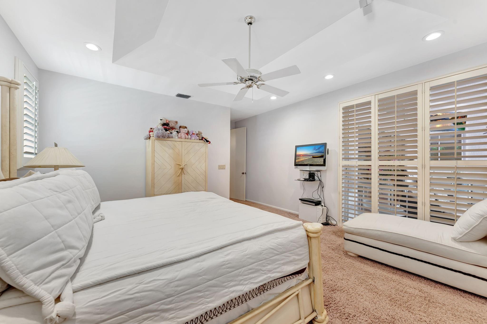 12055 Classic Drive, Coral Springs, FL 33071