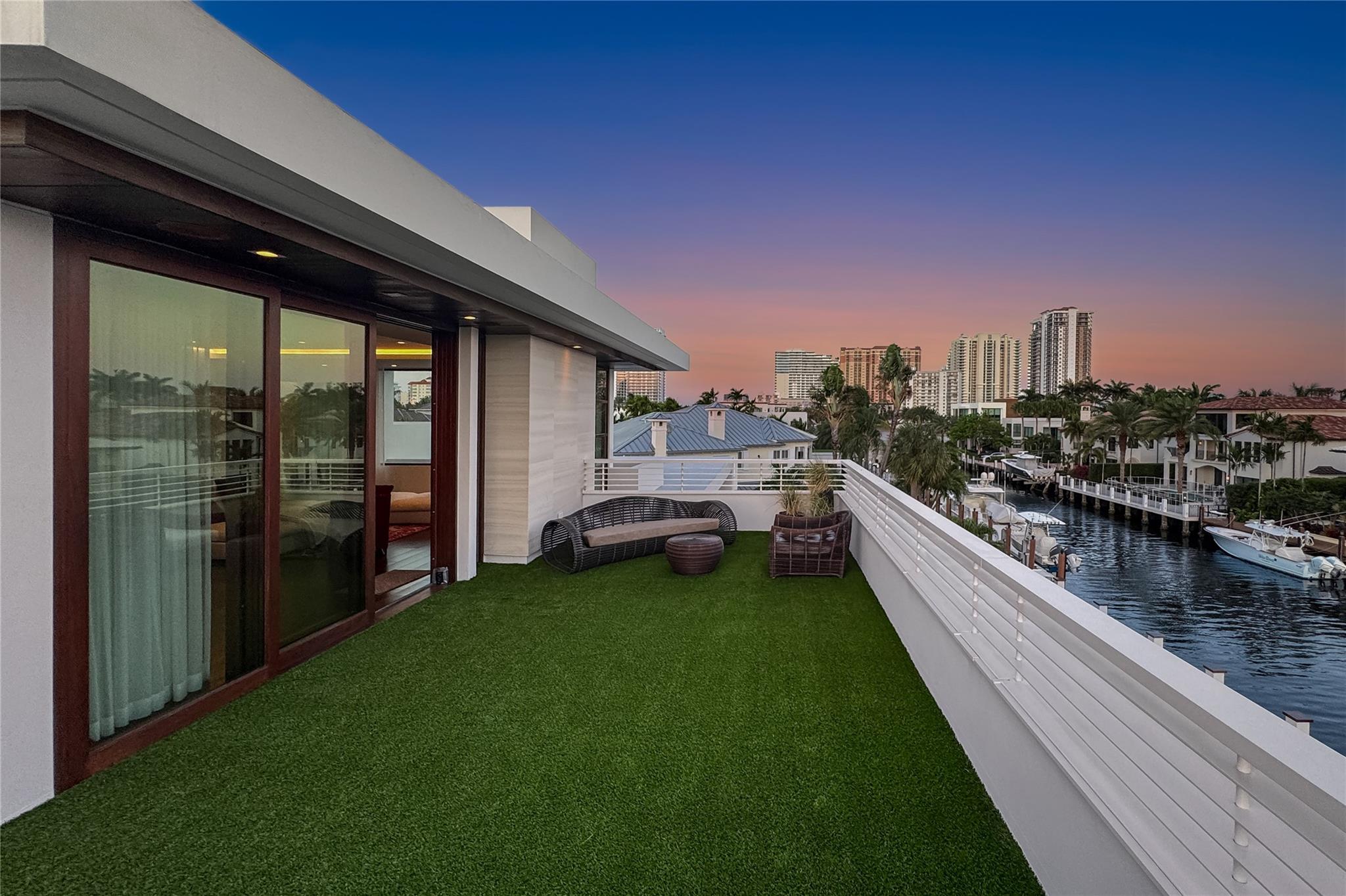 10 Pelican Drive, Fort Lauderdale, FL 33301