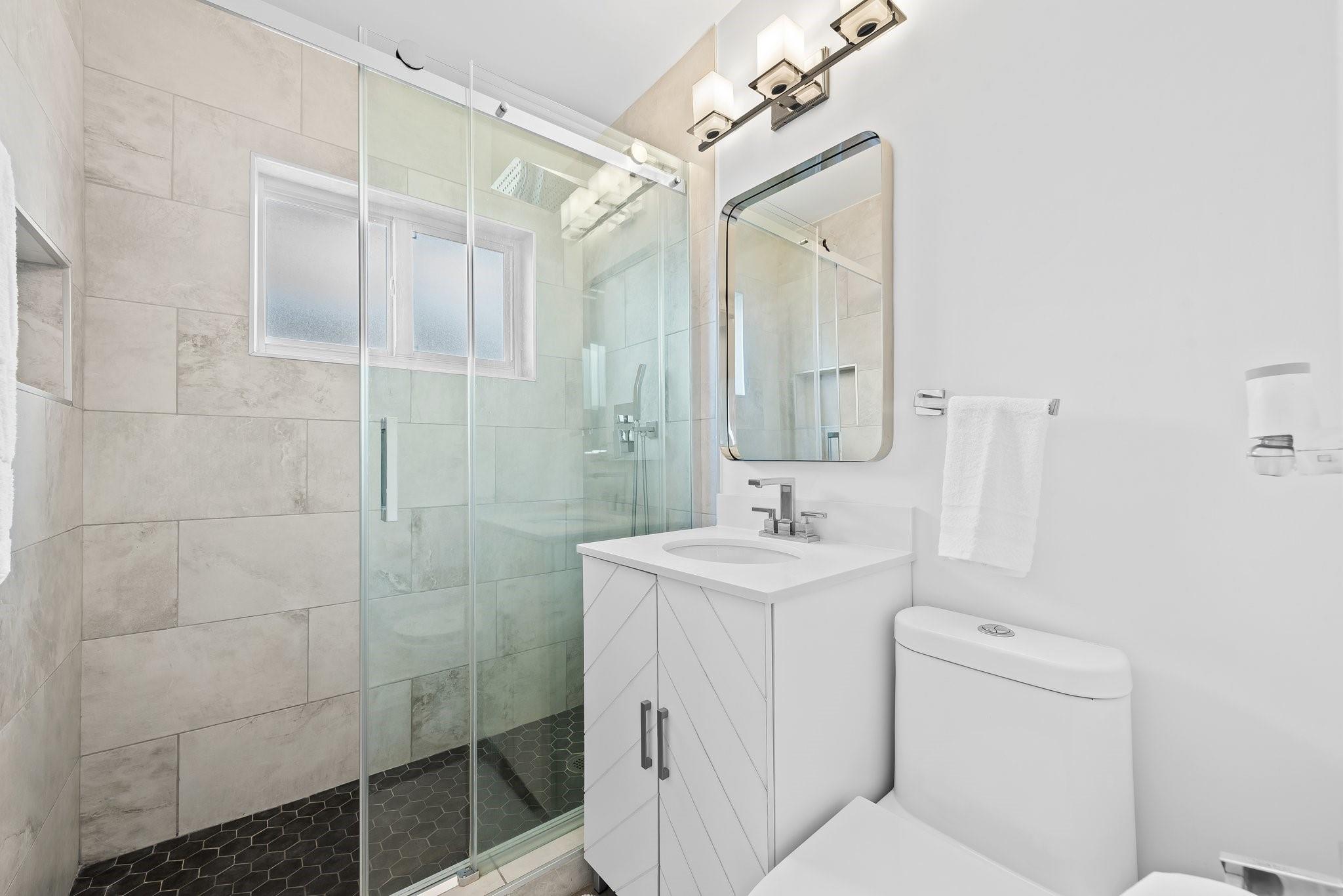 Photo for 843 NE 17th Avenue, Fort Lauderdale, FL 33304 - Listing #FX-10506370 843 NE 17th Avenue, Fort Lauderdale, FL 33304