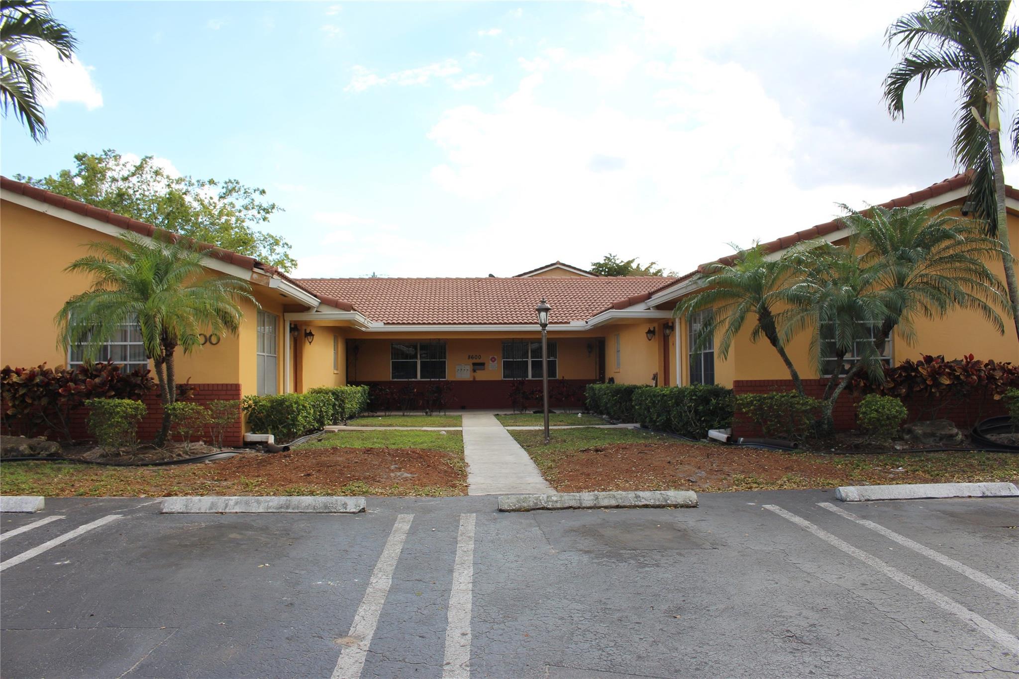 8600 NW 35th Street 3, Coral Springs, FL 33065