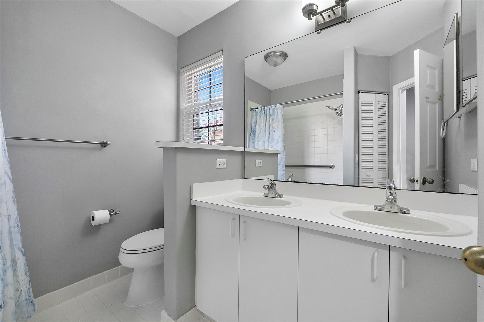 9664 Royal Palm Boulevard, Coral Springs, FL 33065