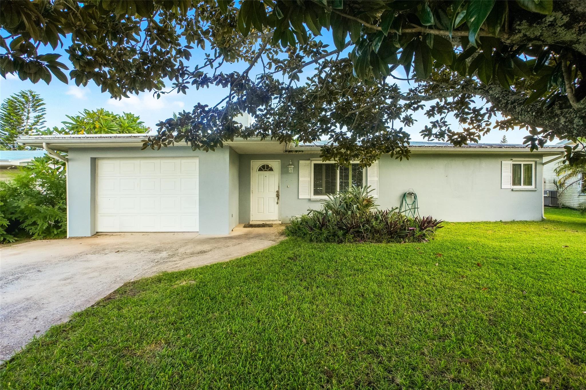 Photo for 413 Willows Avenue, Port Saint Lucie, FL 34952 - listing #FX-10535062 413 Willows Avenue, Port Saint Lucie, FL 34952