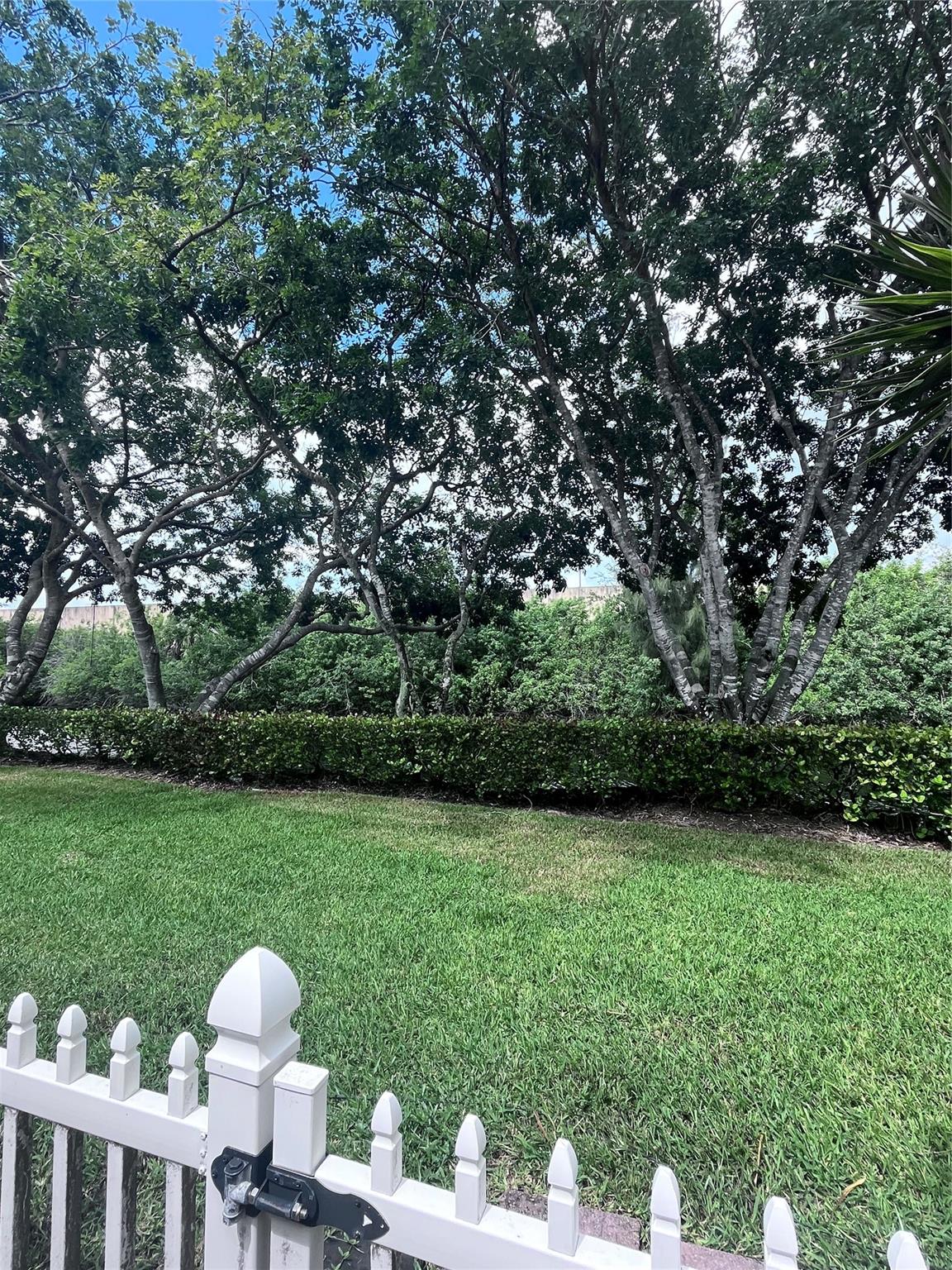 10549 NW 57th Court 10549, Coral Springs, FL 33076