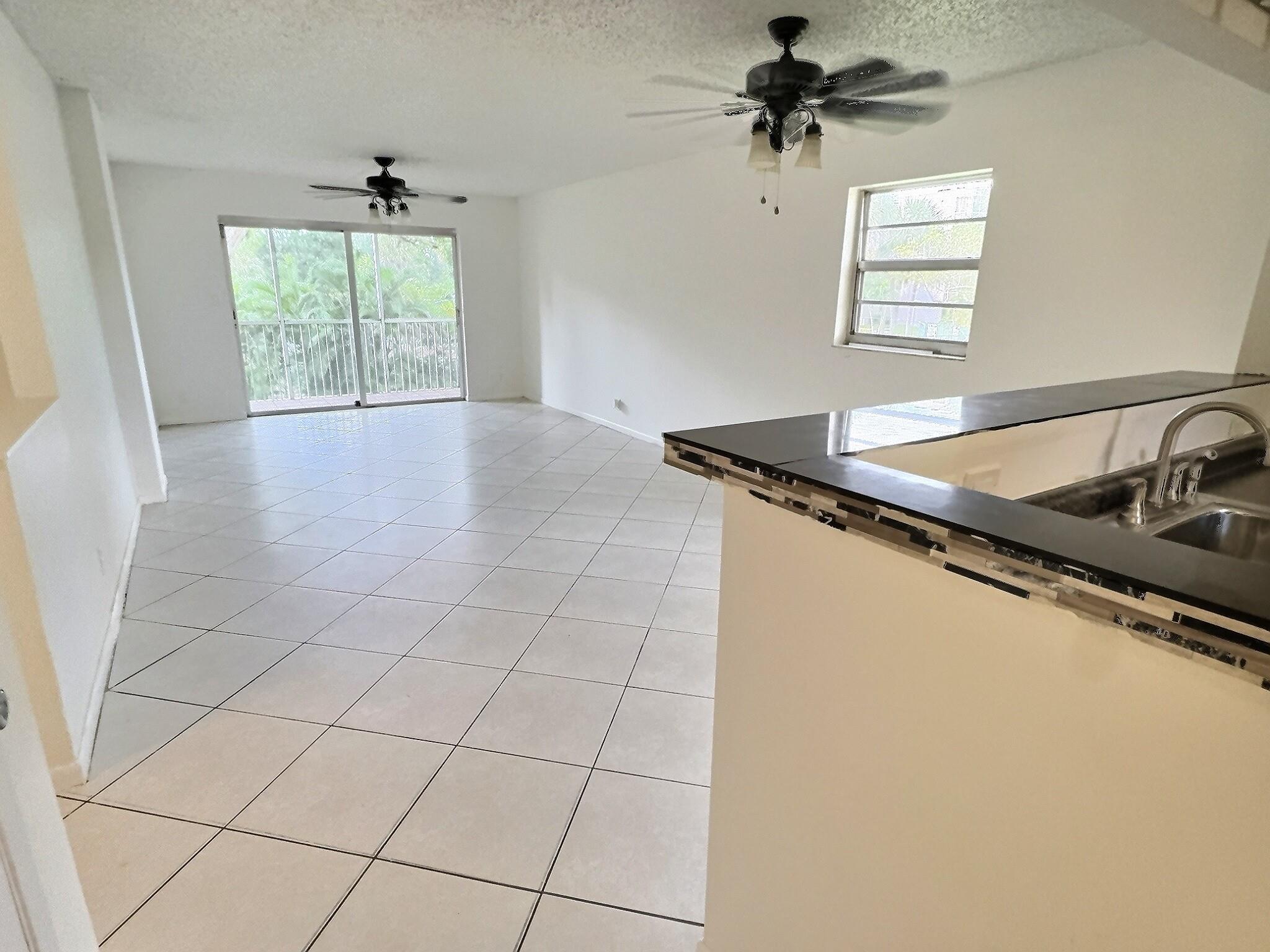 1100 NW 87th Avenue 208, Coral Springs, FL 33071
