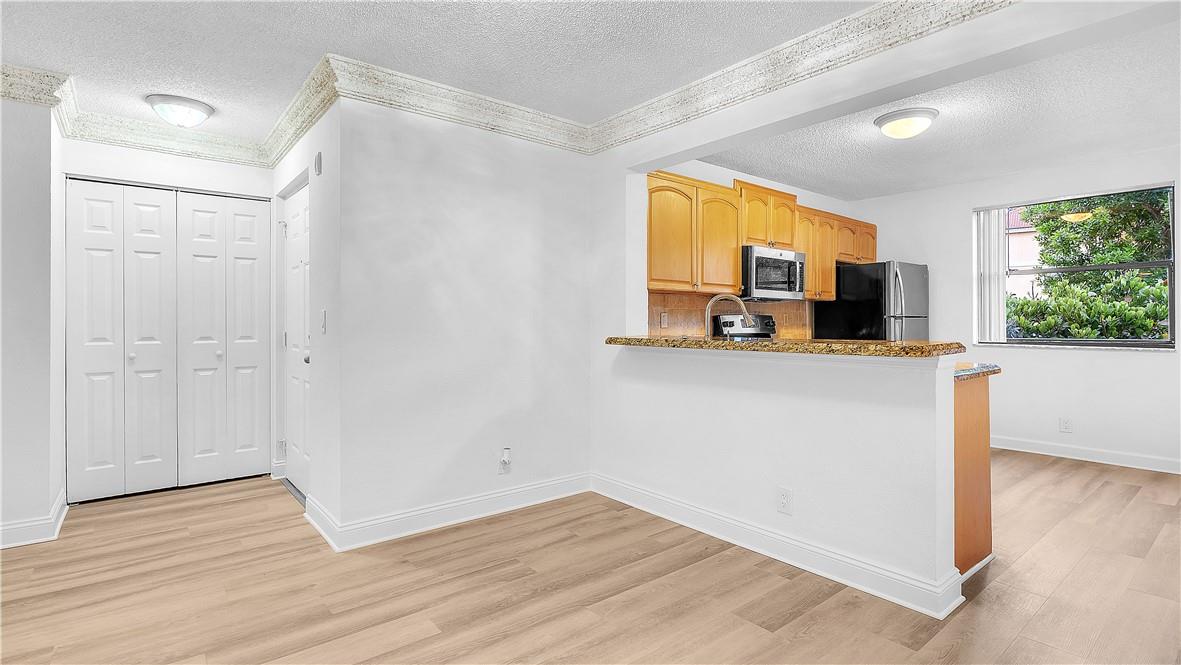 5681 Riverside Drive 101A6, Coral Springs, FL 33067