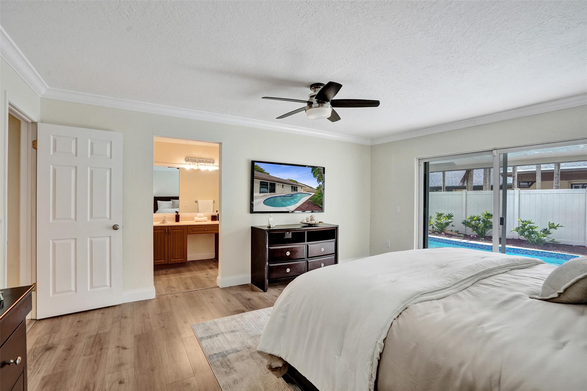 10220 NW 25th Street, Pembroke Pines, FL 33026