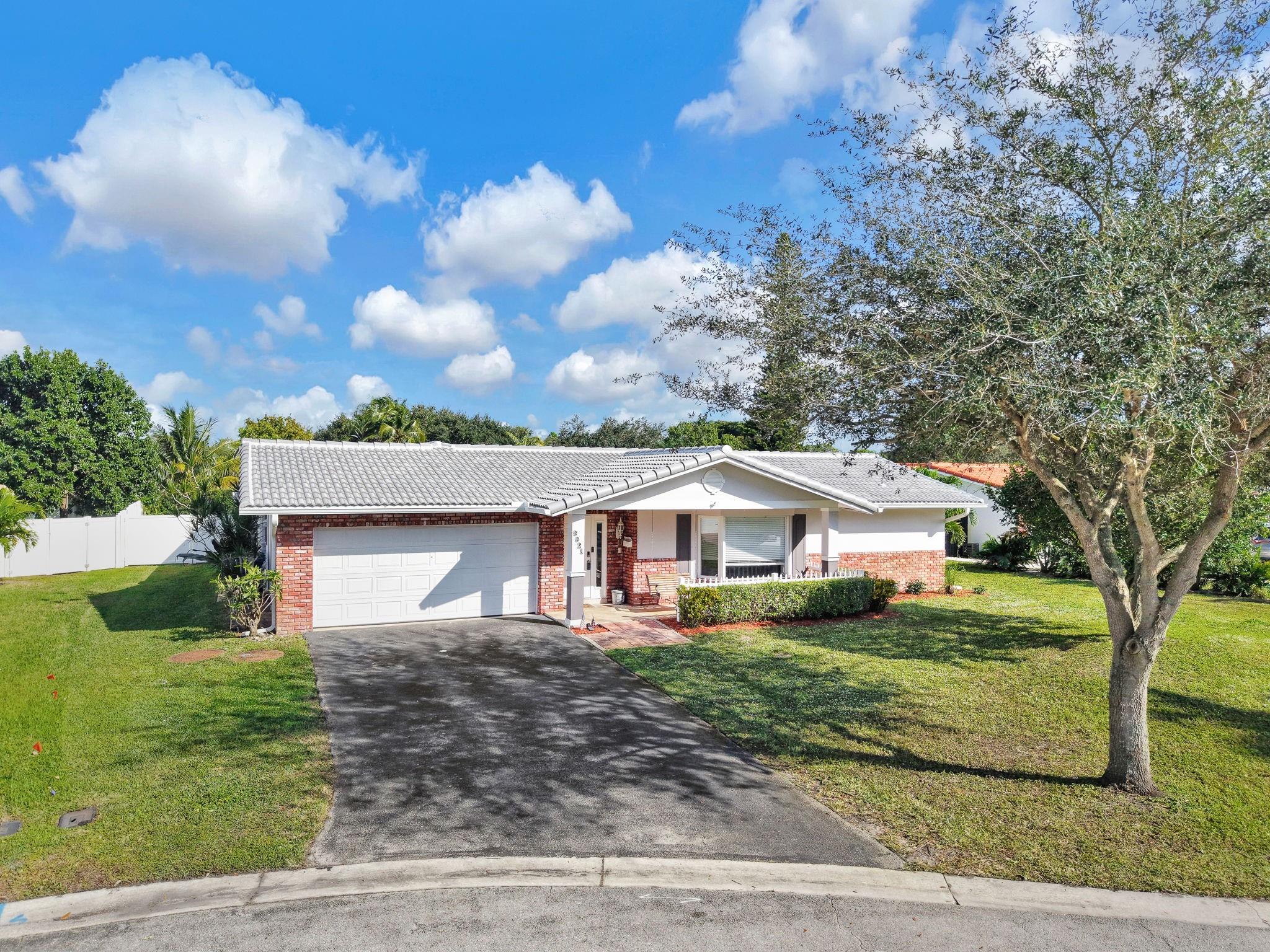 9921 NW 38th Street, Coral Springs, FL 33065