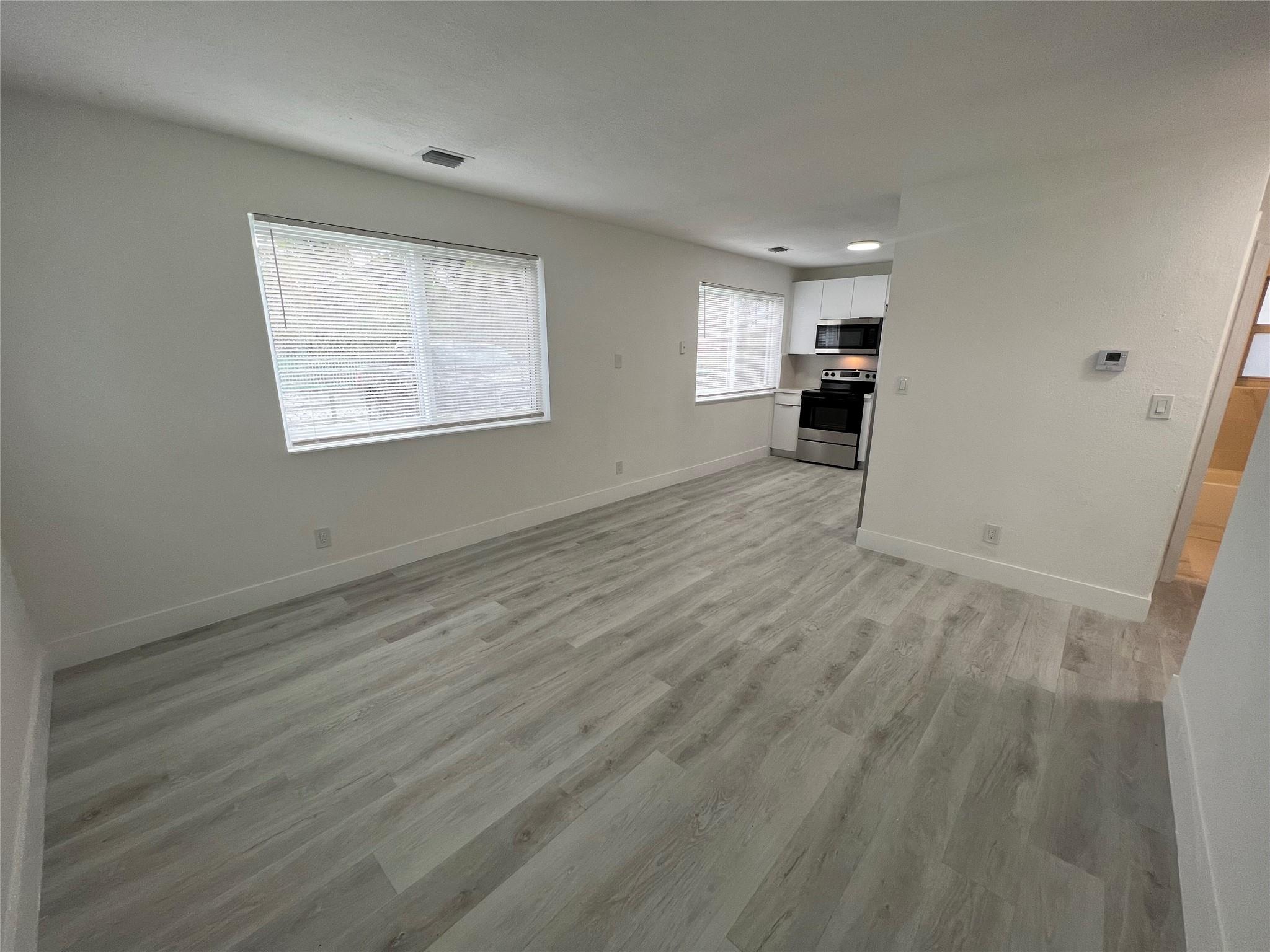 Photo for 919 NW 102nd Street B, Miami, FL 33150 - listing #FX-10550650 919 NW 102nd Street B, Miami, FL 33150