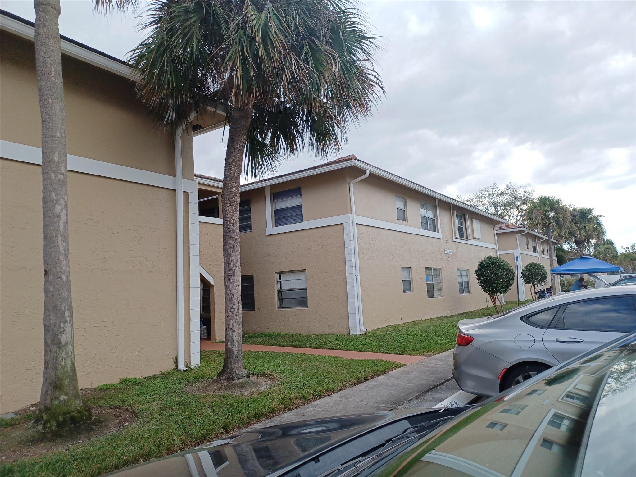 10036 Twin Lakes Drive 37F, Coral Springs, FL 33071