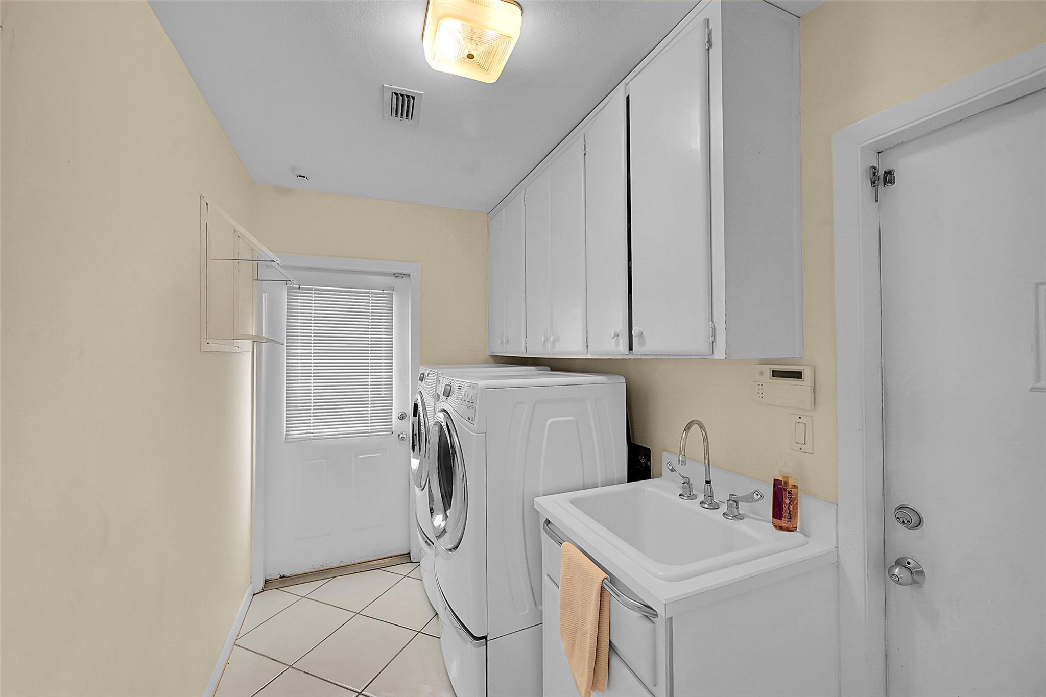 Photo for 2920 NE 23rd Street, Pompano Beach, FL 33062 - Listing #FX-10512875 2920 NE 23rd Street, Pompano Beach, FL 33062