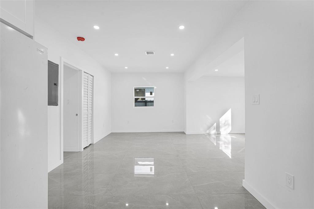 11406 NW 17th Avenue, Miami, FL 33167