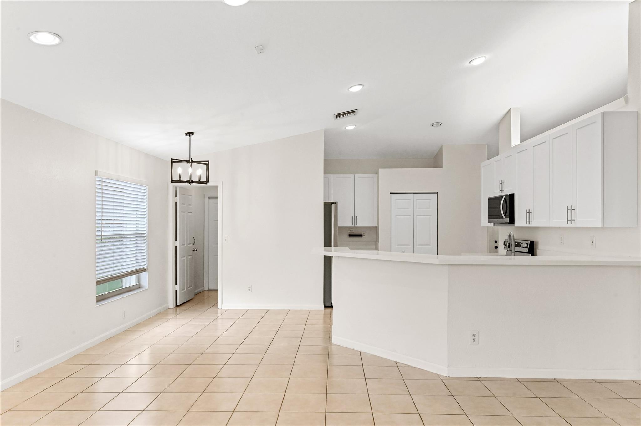 5606 NW 109th Way, Coral Springs, FL 33076