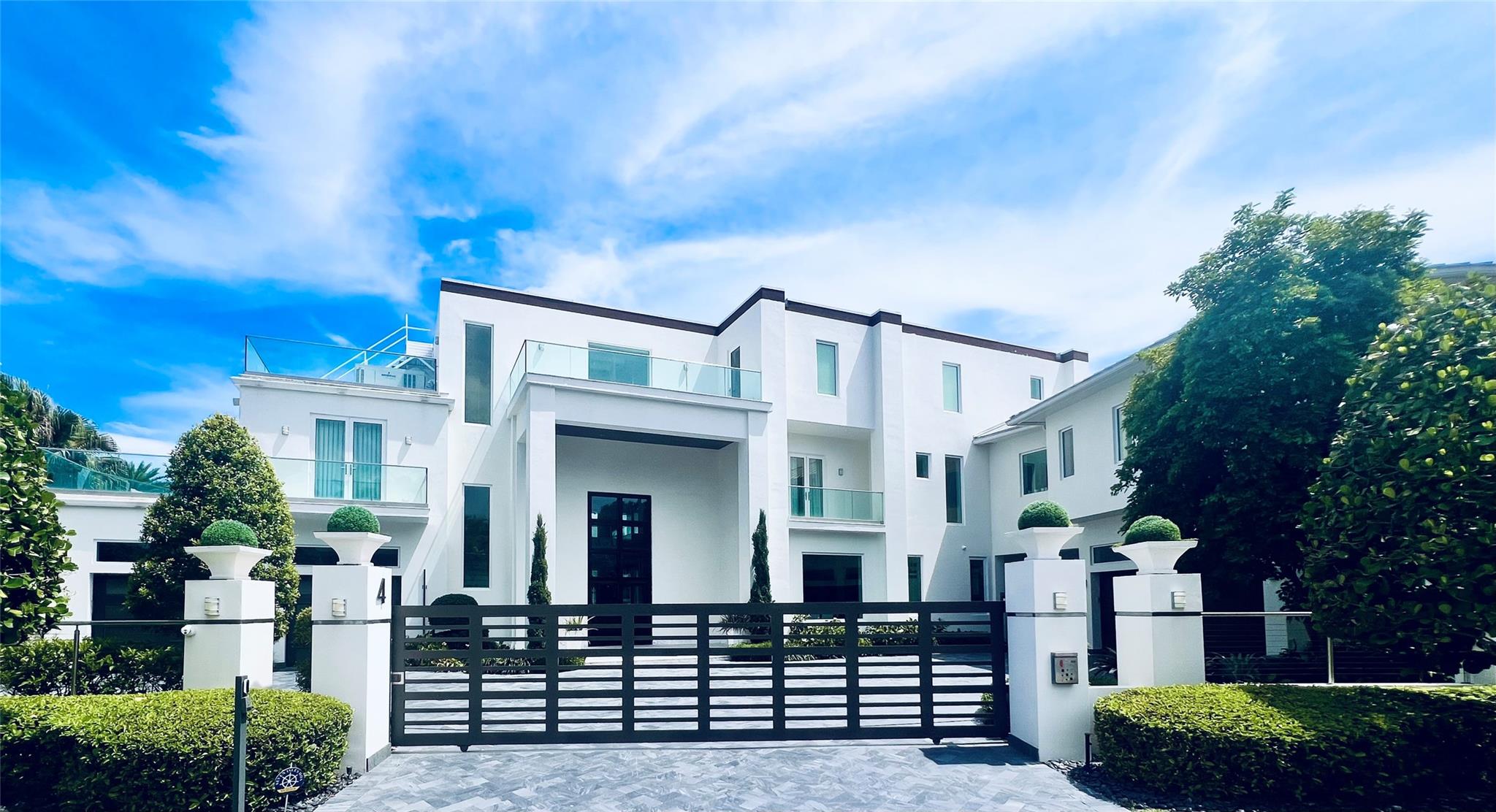 4 Pelican Drive, Fort Lauderdale, FL 33301