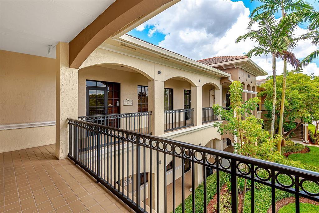 7301 Wiles Road 203, Coral Springs, FL 33067
