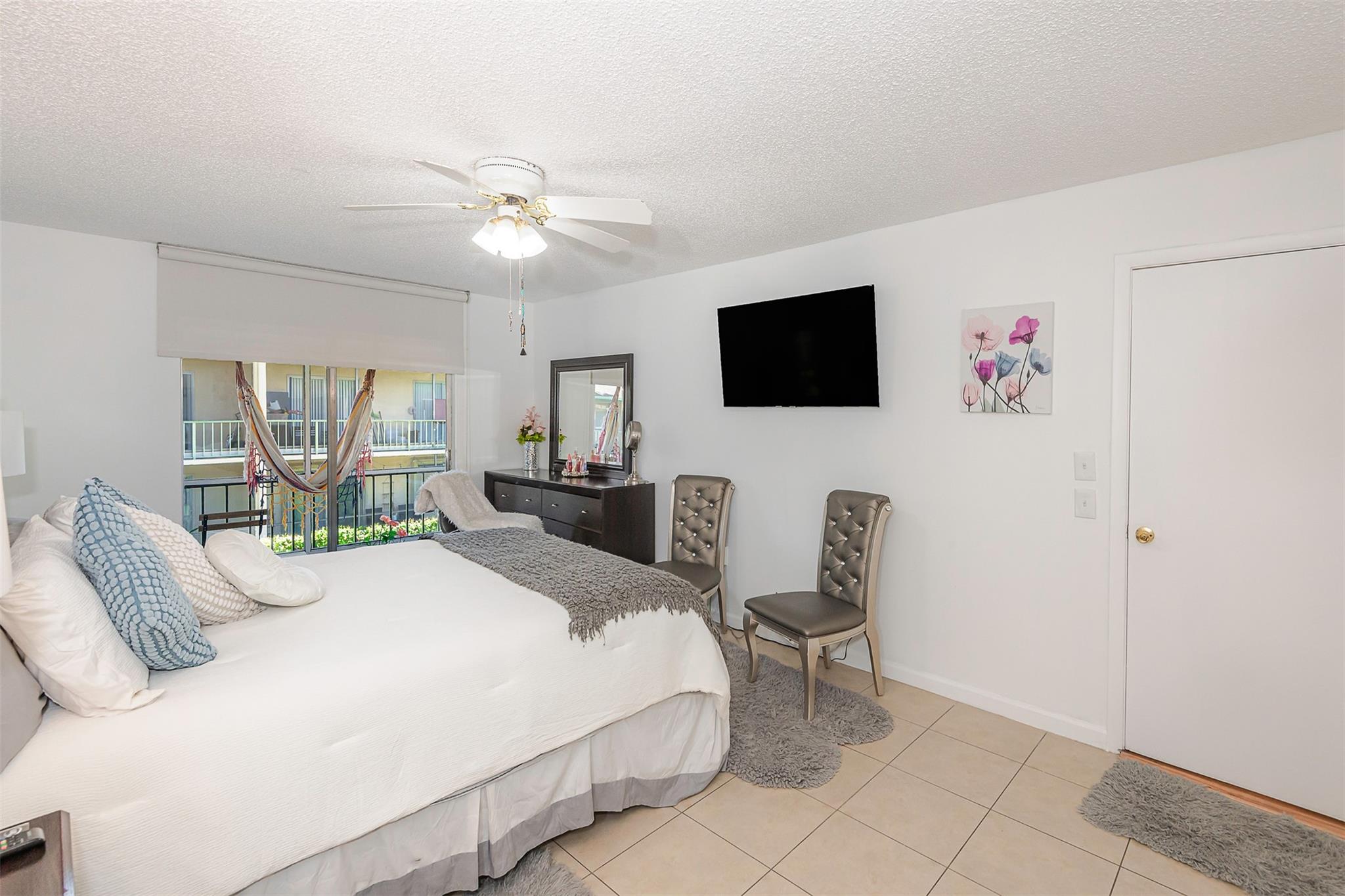 4123 NW 88th Avenue 206, Coral Springs, FL 33065