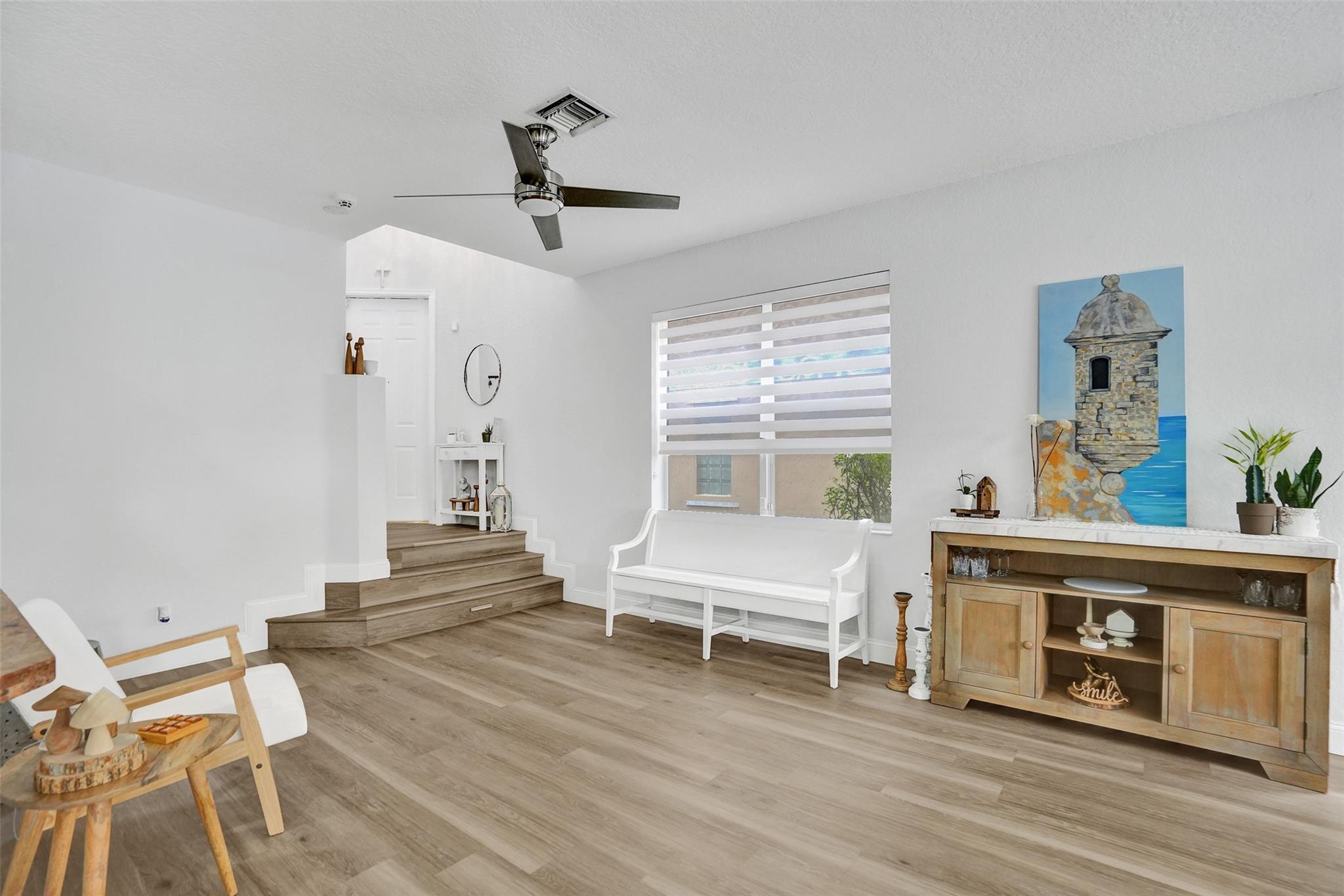 9814 NW 1st Mnr, Coral Springs, FL 33071