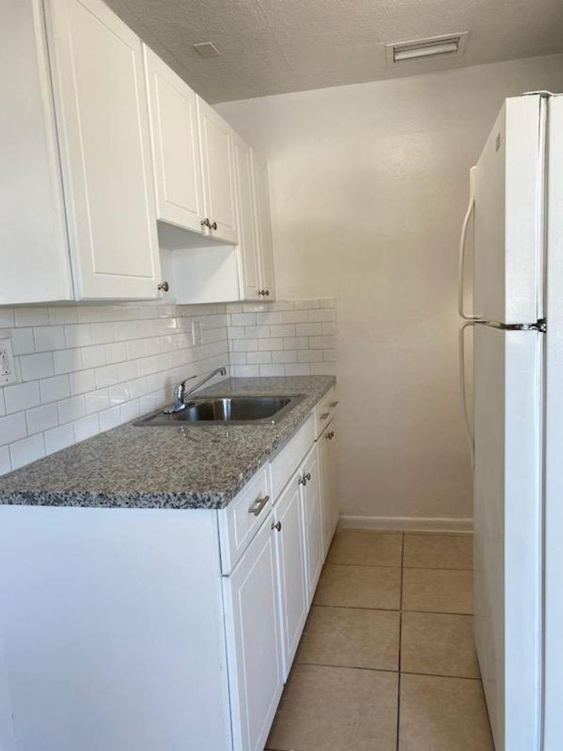 Photo for 466 Sunshine Drive, E5, Coconut Creek, FL 33066 - listing #FX-10531438 466 Sunshine Drive, E5, Coconut Creek, FL 33066