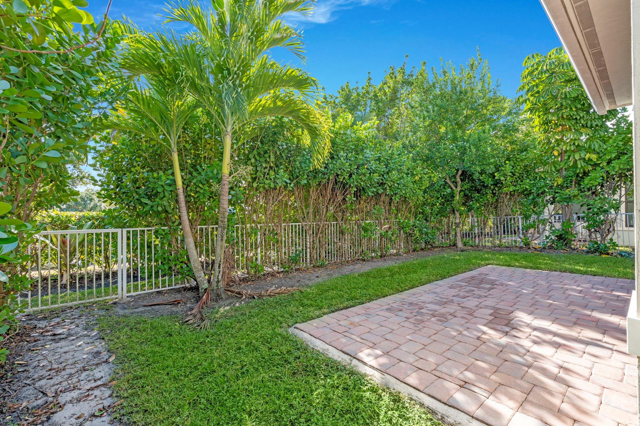 8870 NW 37th Drive, Coral Springs, FL 33065