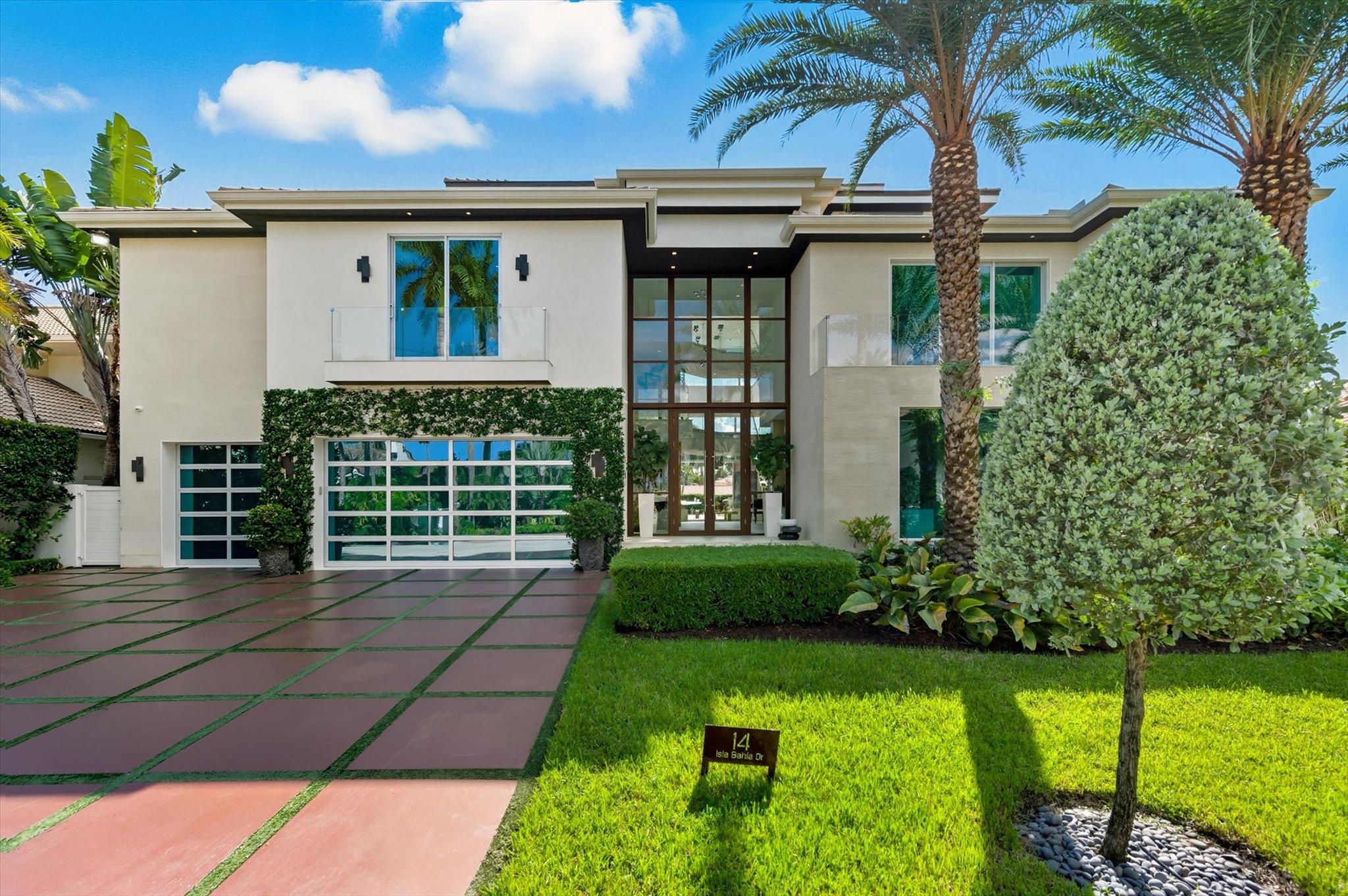 14 N Isla Bahia Drive, Fort Lauderdale, FL 33316