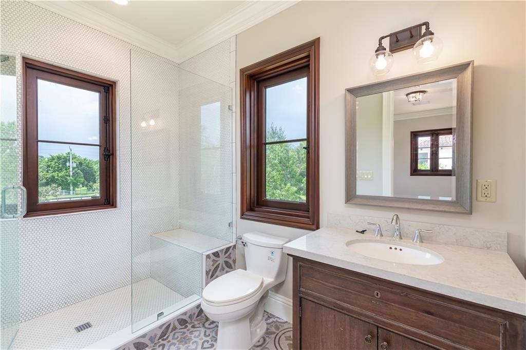 2ND FLOOR GUEST HOUSE - FULL BATHROOM