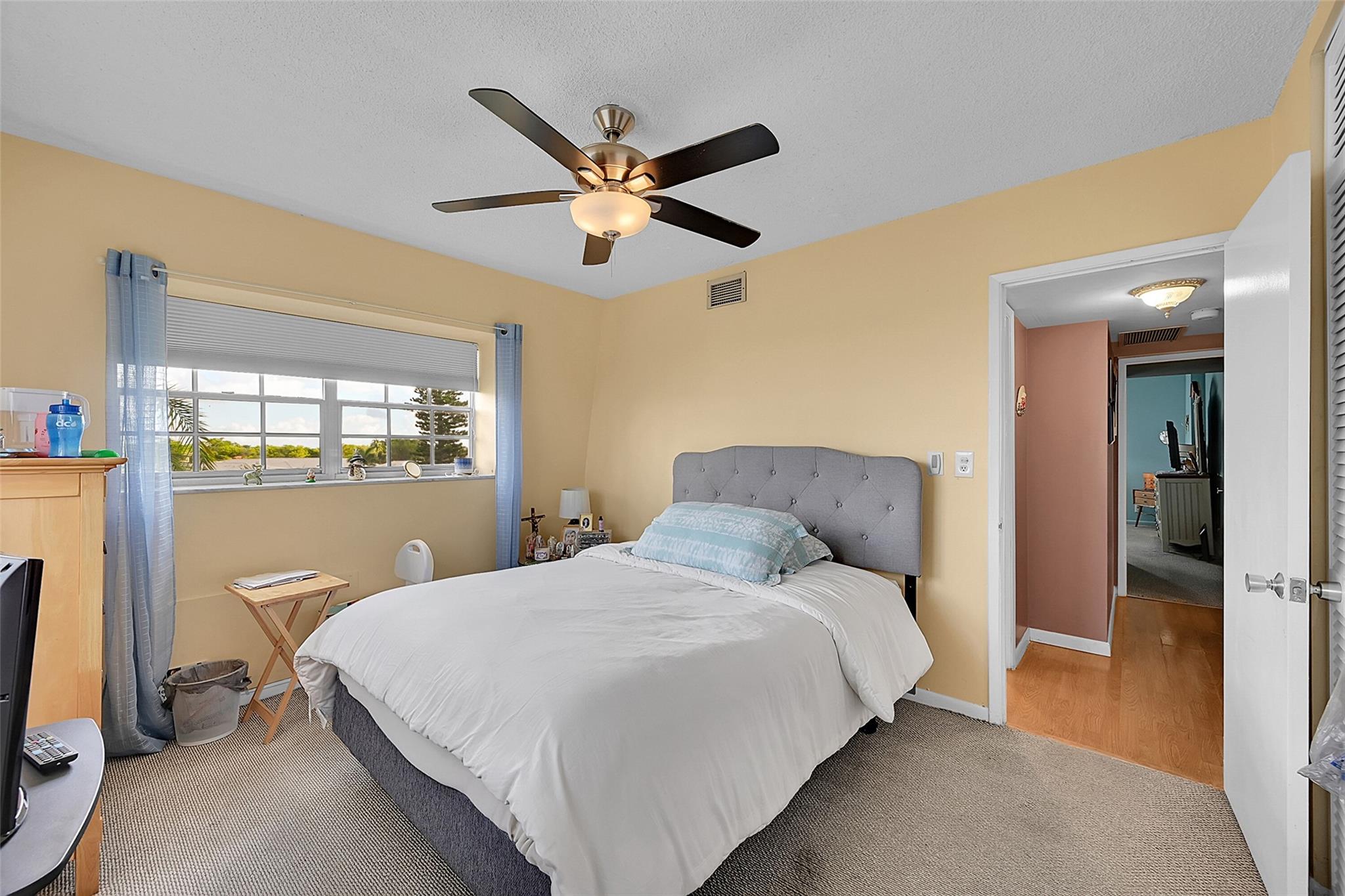 3475 Broken Woods Drive 401, Coral Springs, FL 33065