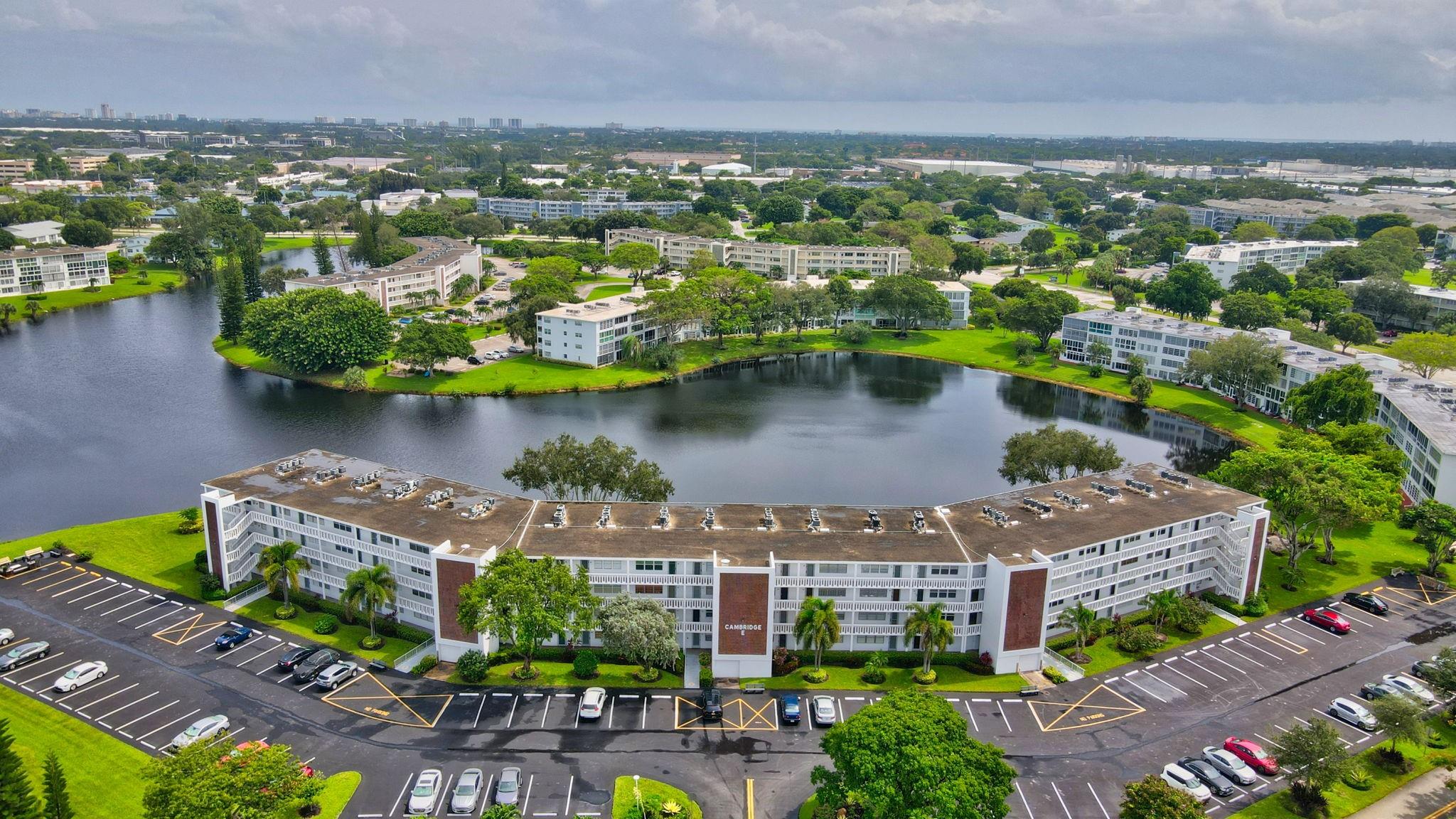 Photo for 3107 Cambridge E, 3107, Deerfield Beach, FL 33442 - Listing #FX-10479052 3107 Cambridge E, 3107, Deerfield Beach, FL 33442