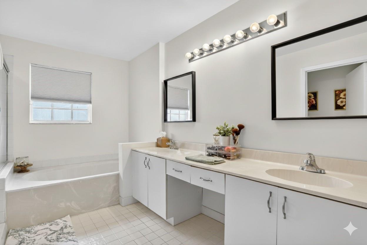 11461 Lakeview Drive 8, Coral Springs, FL 33071