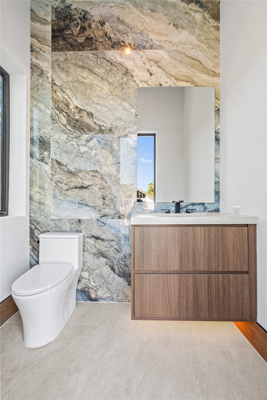 2441 NE 48th Court, Lighthouse Point, FL 33064