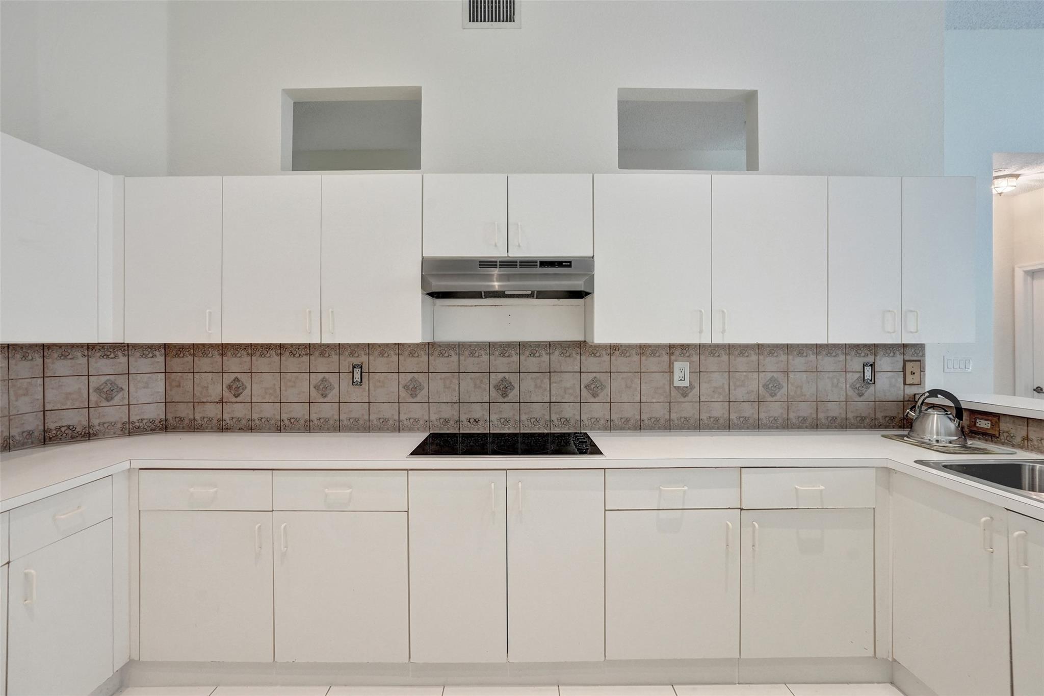 6411 NW 41st Street, Coral Springs, FL 33067