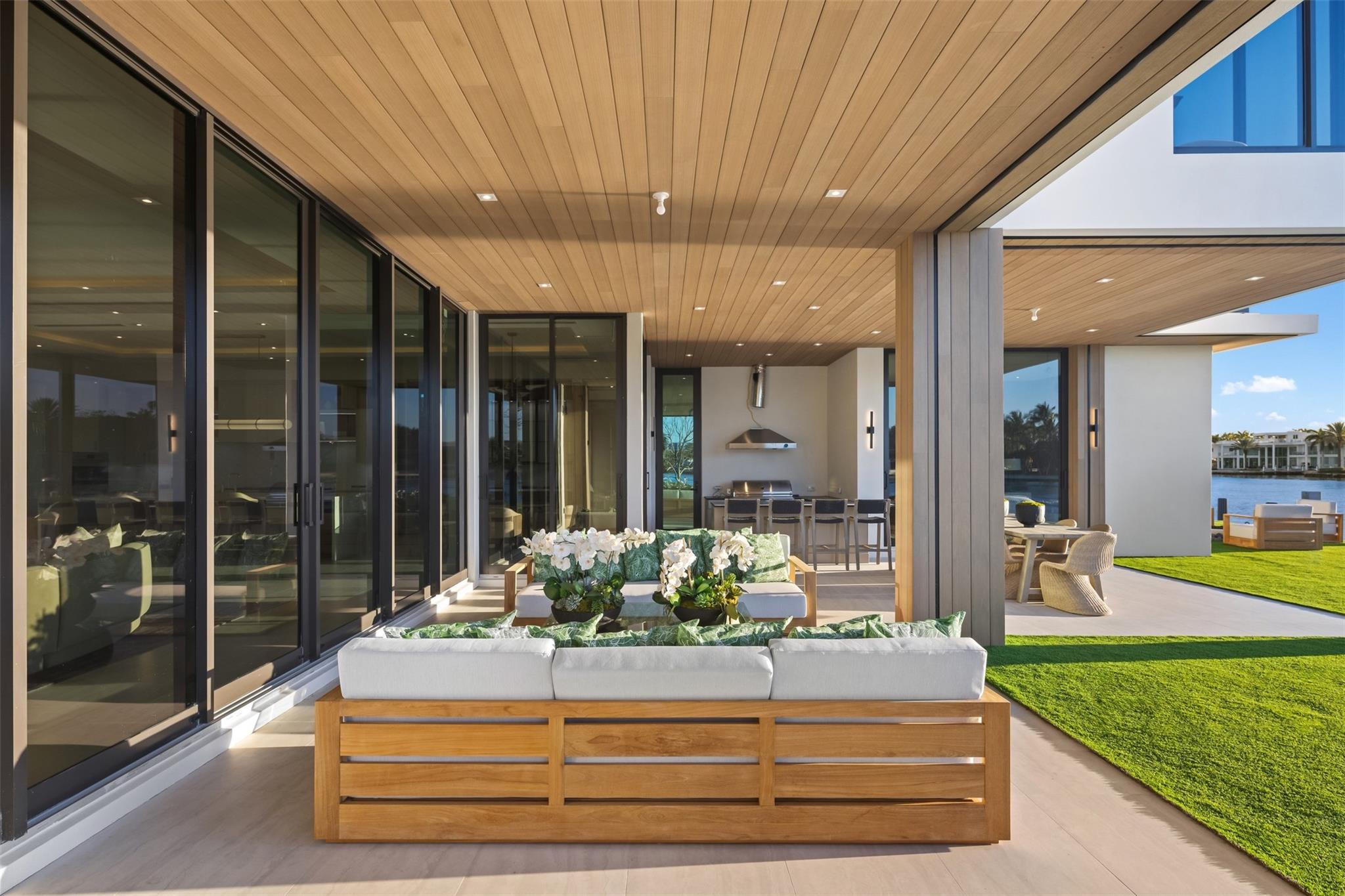 32 Seneca Road, Fort Lauderdale, FL 33308