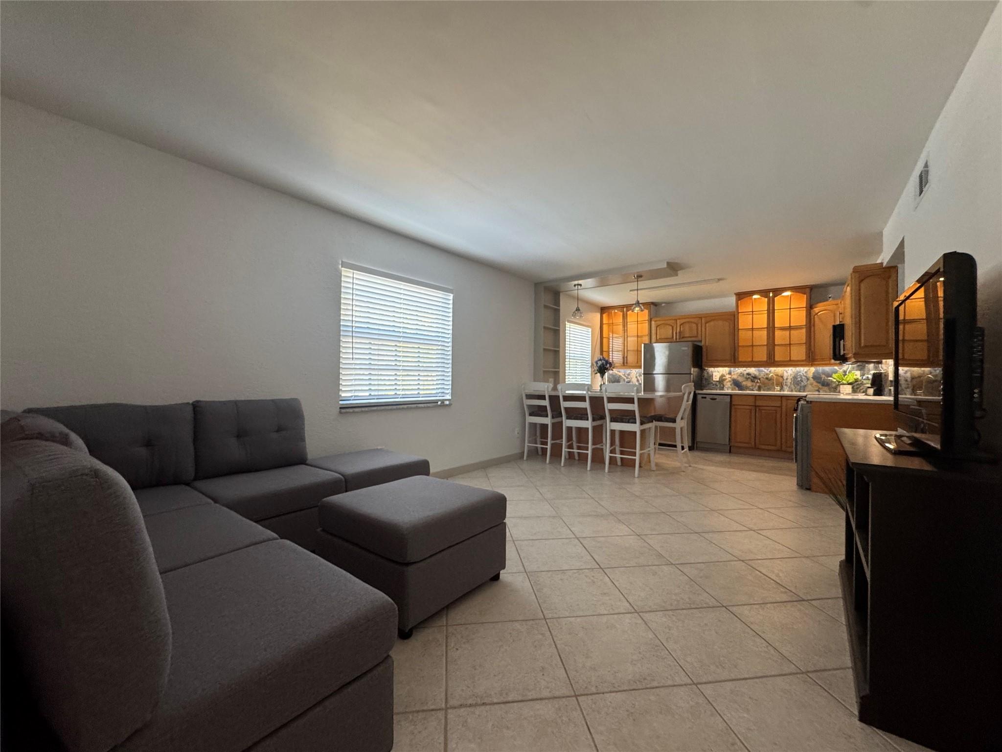 Photo for 815 NE 28th Street, 104, Wilton Manors, FL 33334 - Listing #FX-10492542 815 NE 28th Street, 104, Wilton Manors, FL 33334