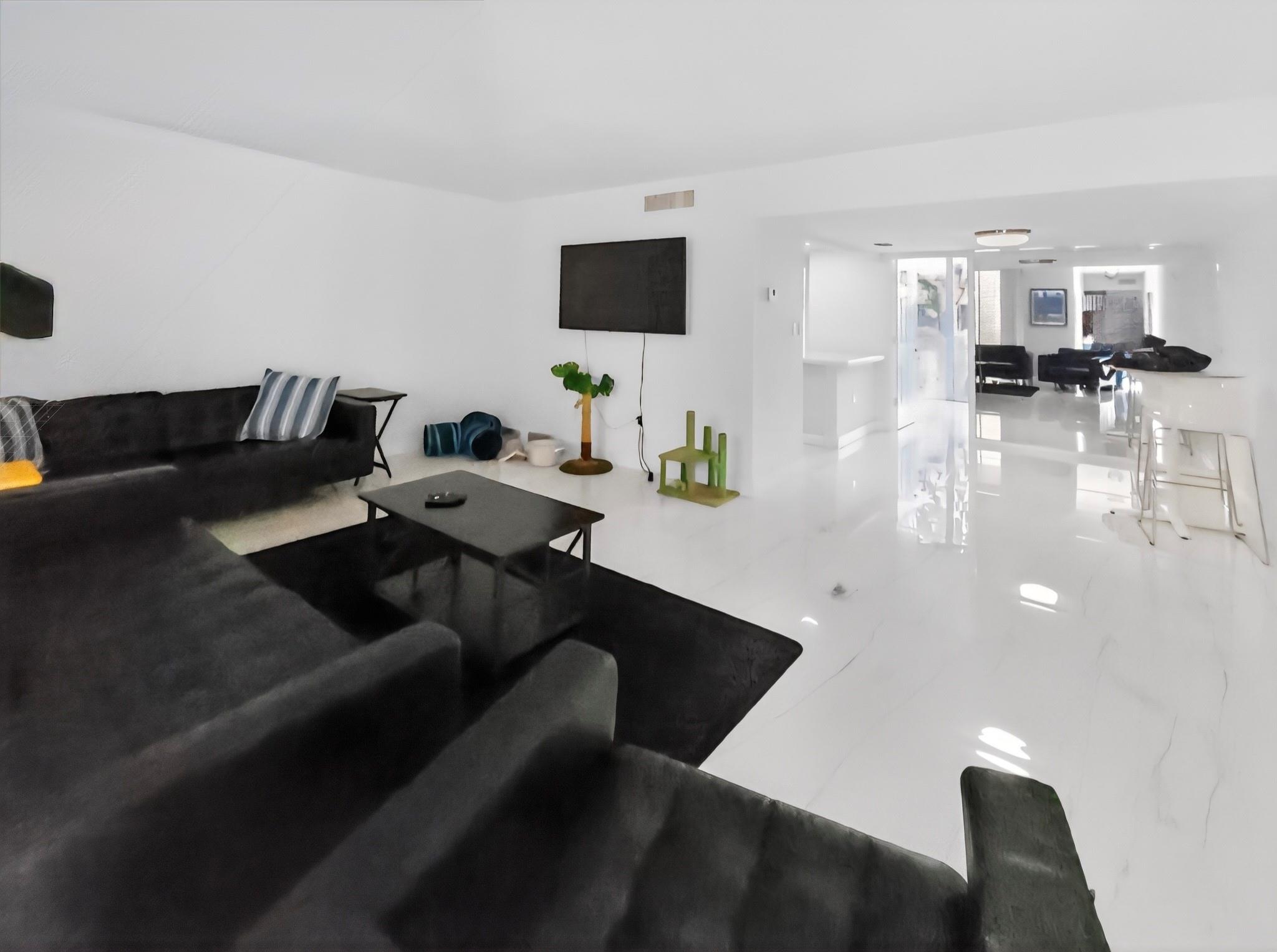 8401 W Sample Road 5, Coral Springs, FL 33065