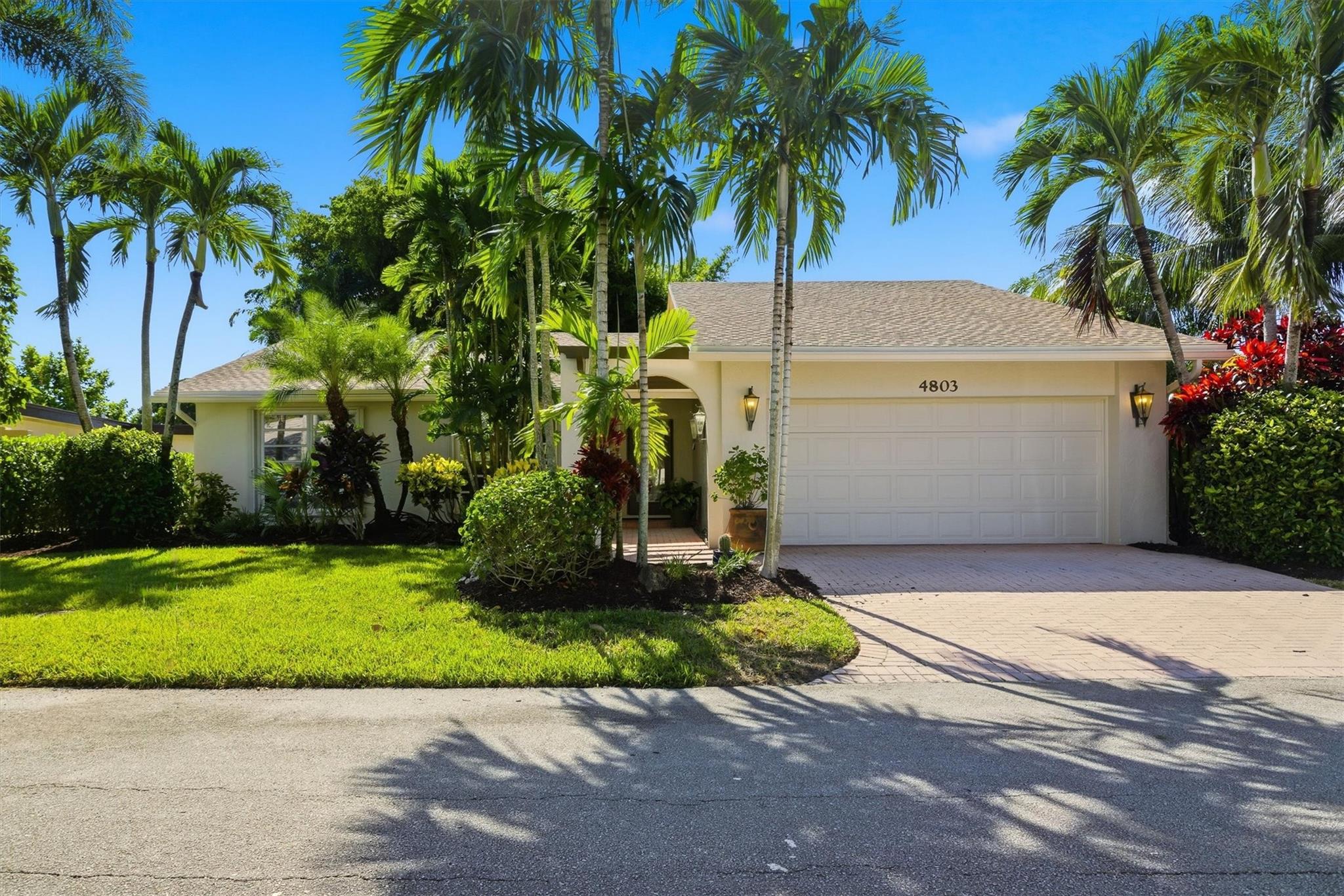 Photo for 4803 Queen Palm Lane, Tamarac, FL 33319 - listing #FX-10531901 4803 Queen Palm Lane, Tamarac, FL 33319