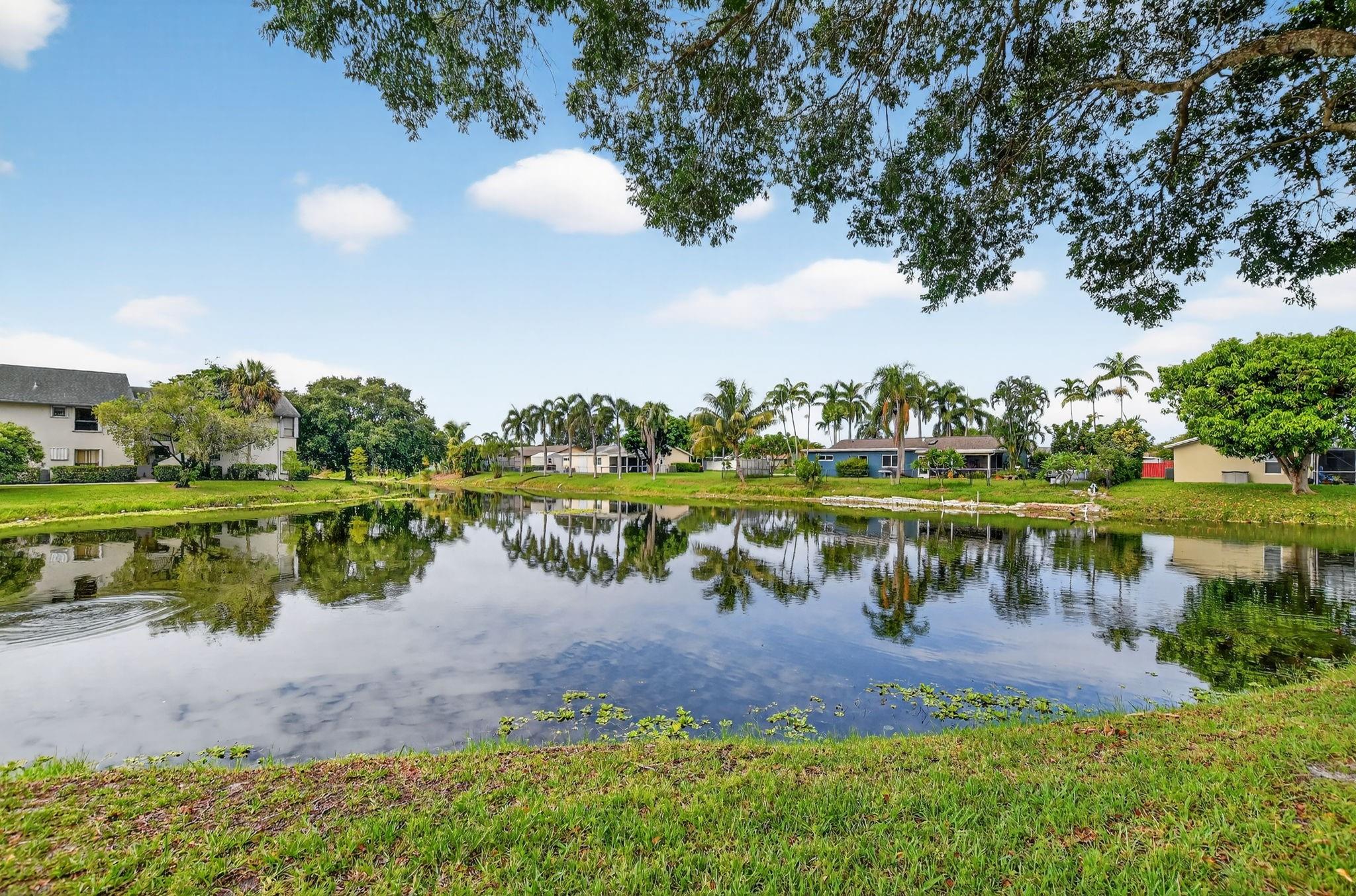 Photo for 3751 Cocoplum Circle, 3564, Coconut Creek, FL 33063 - Listing #FX-10525620 3751 Cocoplum Circle, 3564, Coconut Creek, FL 33063