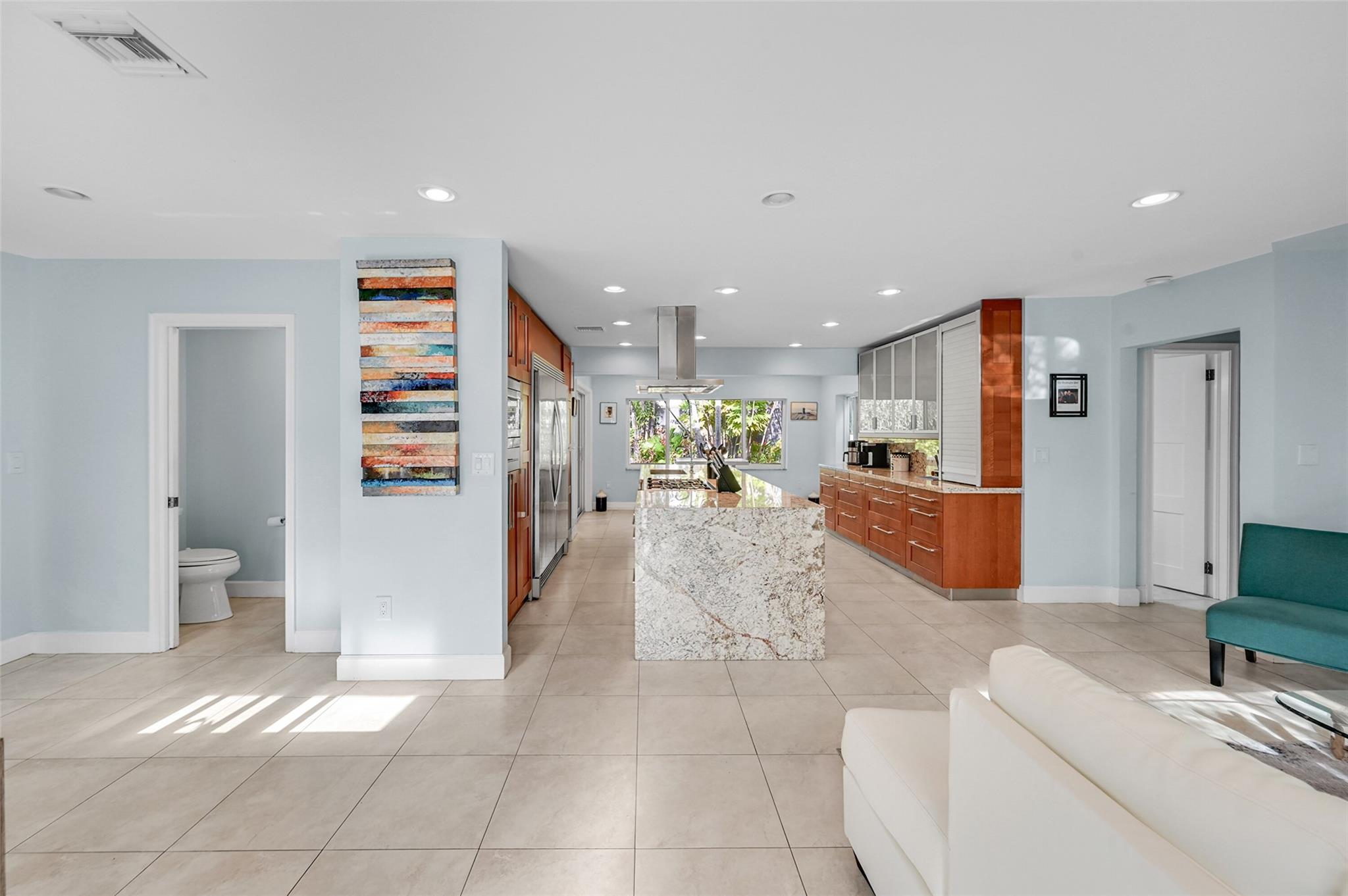 Photo for 2716 NE 10th Terrace, Wilton Manors, FL 33334 - Listing #FX-10518956 2716 NE 10th Terrace, Wilton Manors, FL 33334